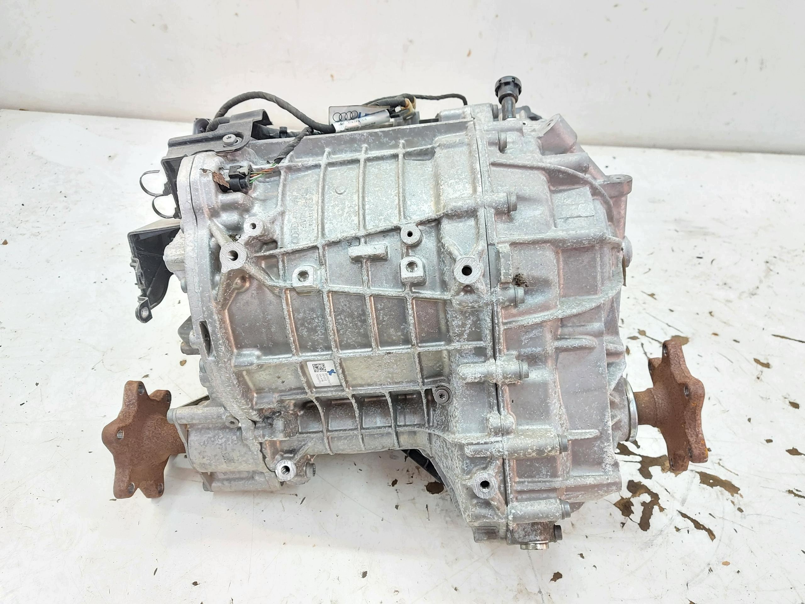 Audi Q8 E-TRON SportBack naped engine electrical front front 0ef903041t