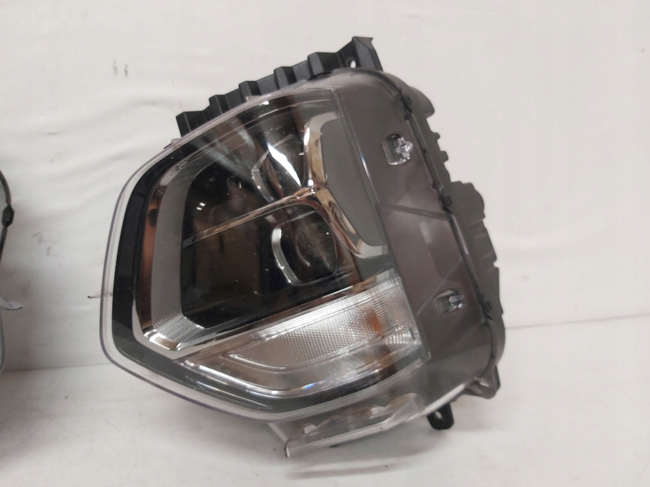 LAMPA PRZÓD LEWA PRAWA HYUNDAI SANTA FE Numer katalogowy części HYUNDAI SANTA FE 4 IV 19- FULL LED PRAWY LEWY