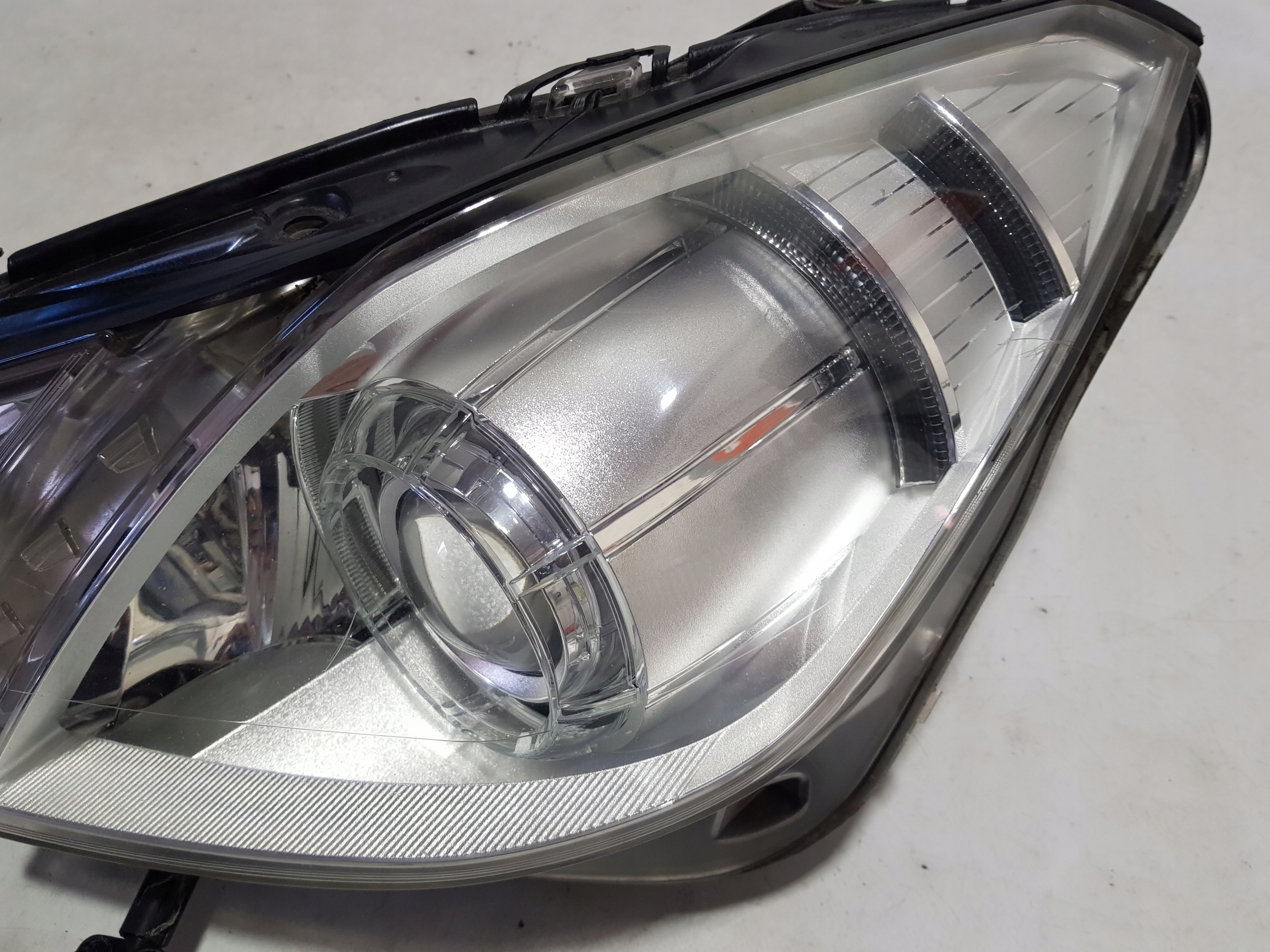 light XENON XENON left front MERCEDES W207 C207