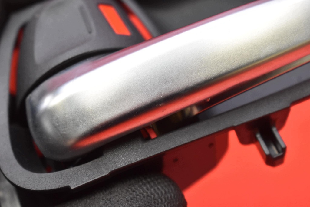 handle inner left front SREBRNA 69274-K0030 TOYOTA YARIS 4 IV GR 20
