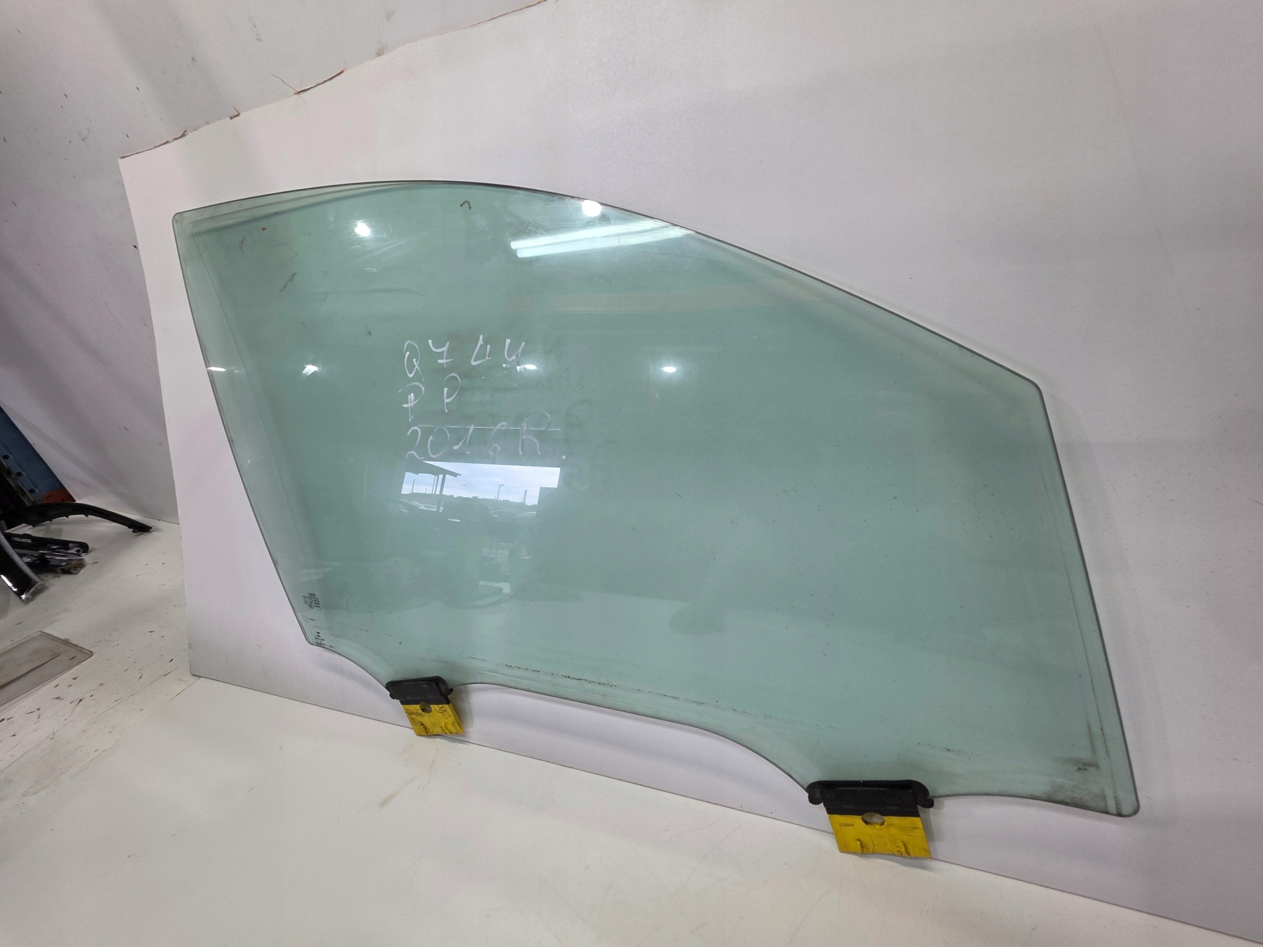 window side door right front AUDI Q7 4M 4M0845022 2016 ROK