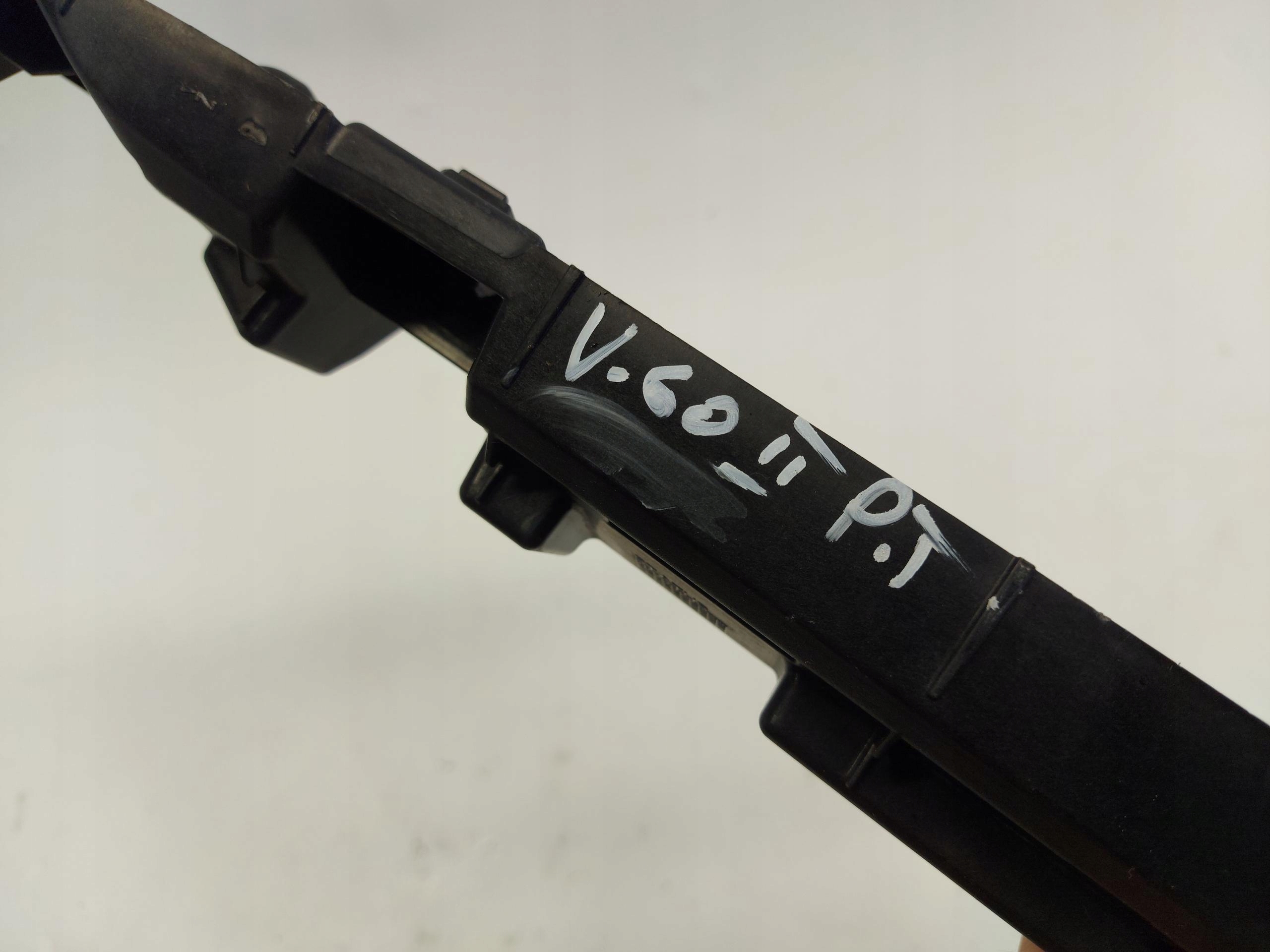VOLVO V60 II support caps PROGOWEJ right 31448921