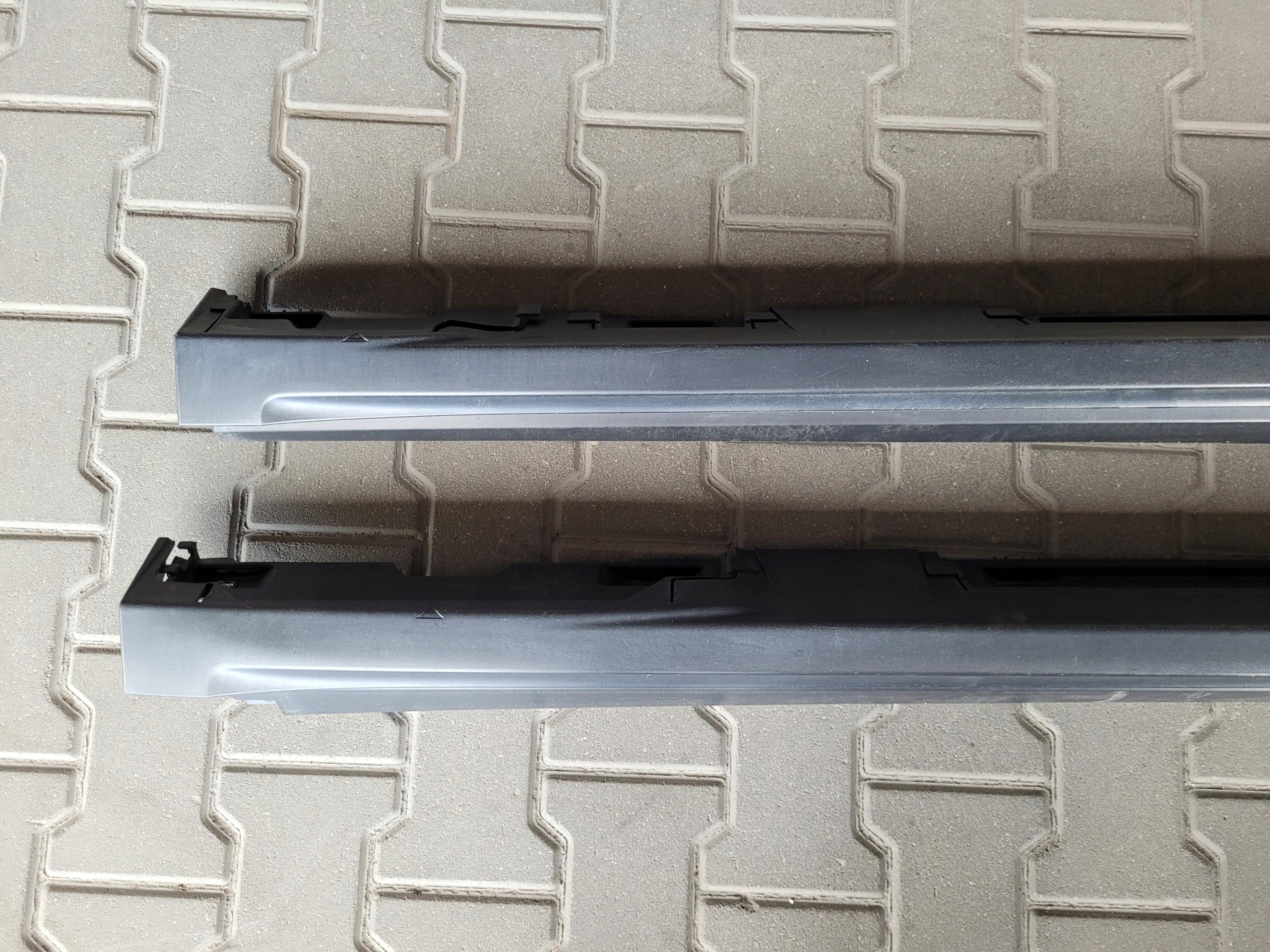 moulding cap threshold right BJ3M-10154-RH LAND RANGE ROVER EVOQUE L538 LIFT