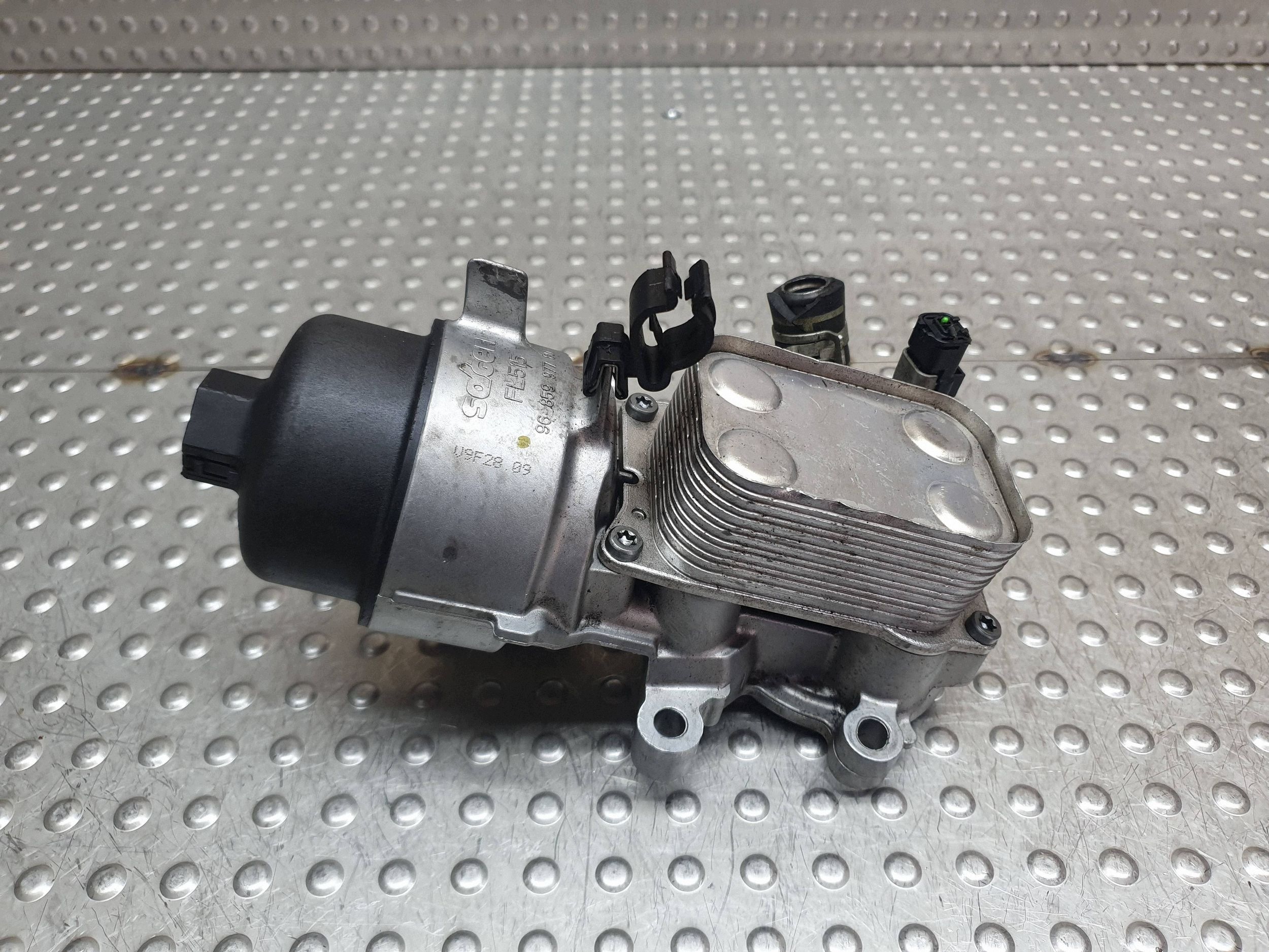 Ölfiltergehäuse 9685997780 FORD MONDEO MK4 S-MAX MK1 2.0 TDCI