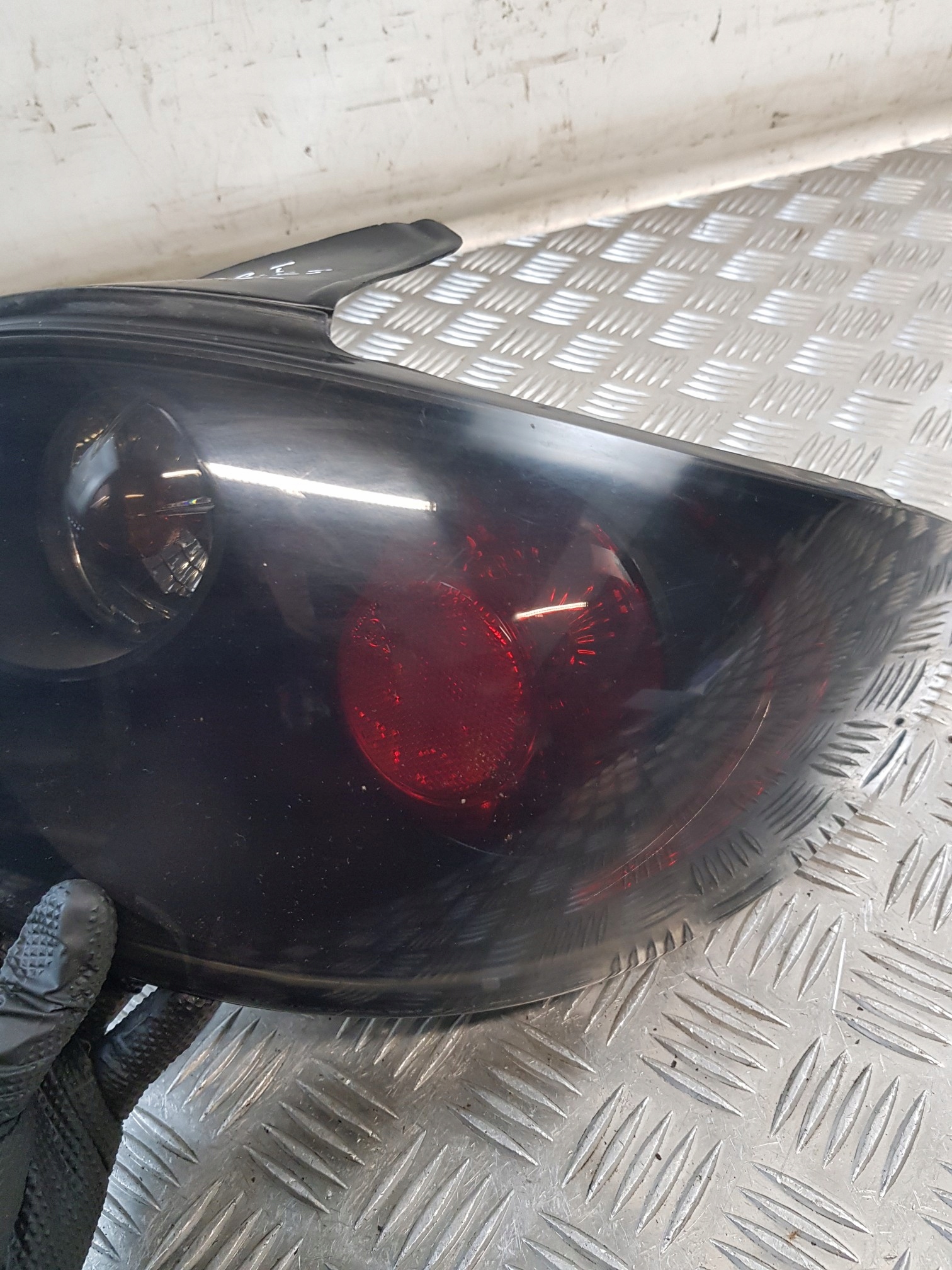 light right rear part PEUGEOT 206 04R