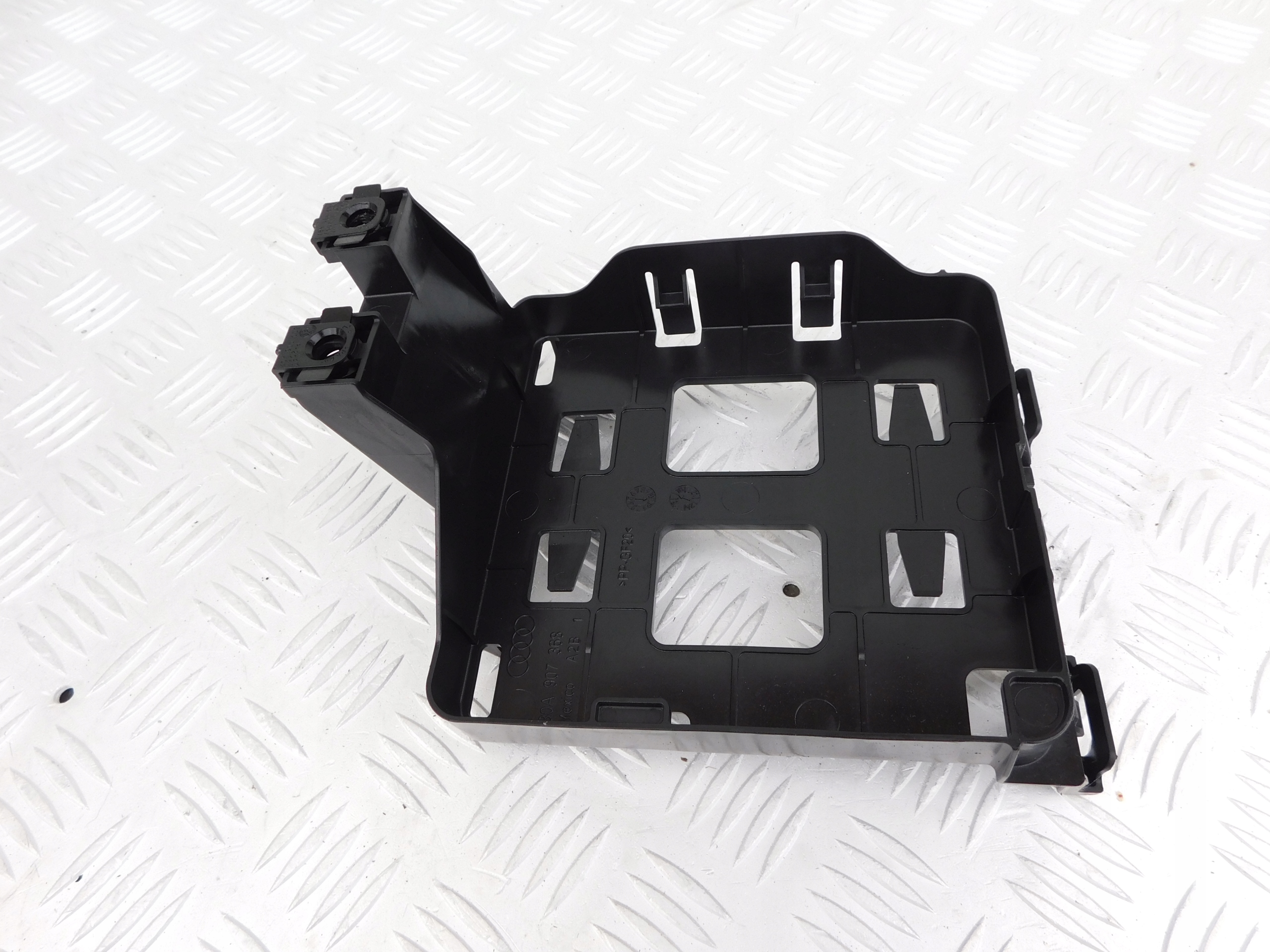 Audi Q5 80A Poignée Support plaque Unité controle 80A907368