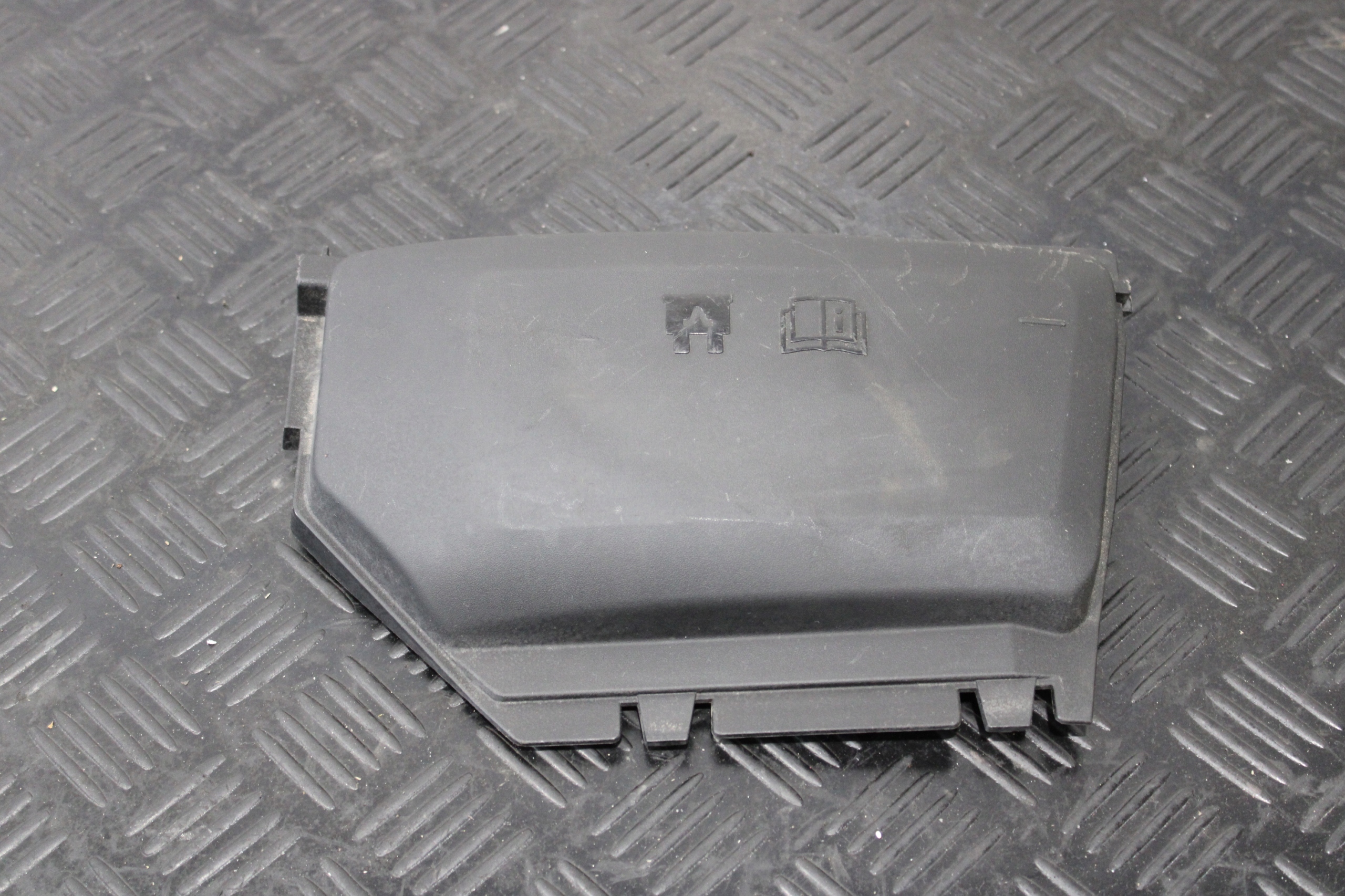 dekl obal obalu pojistek EVOQUE L538 EJ32-14A076-CA