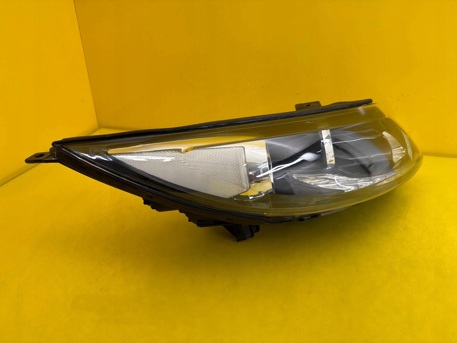 light right front Kia Sportage 3 III 2010-2015 normal + Led 92102-3U250