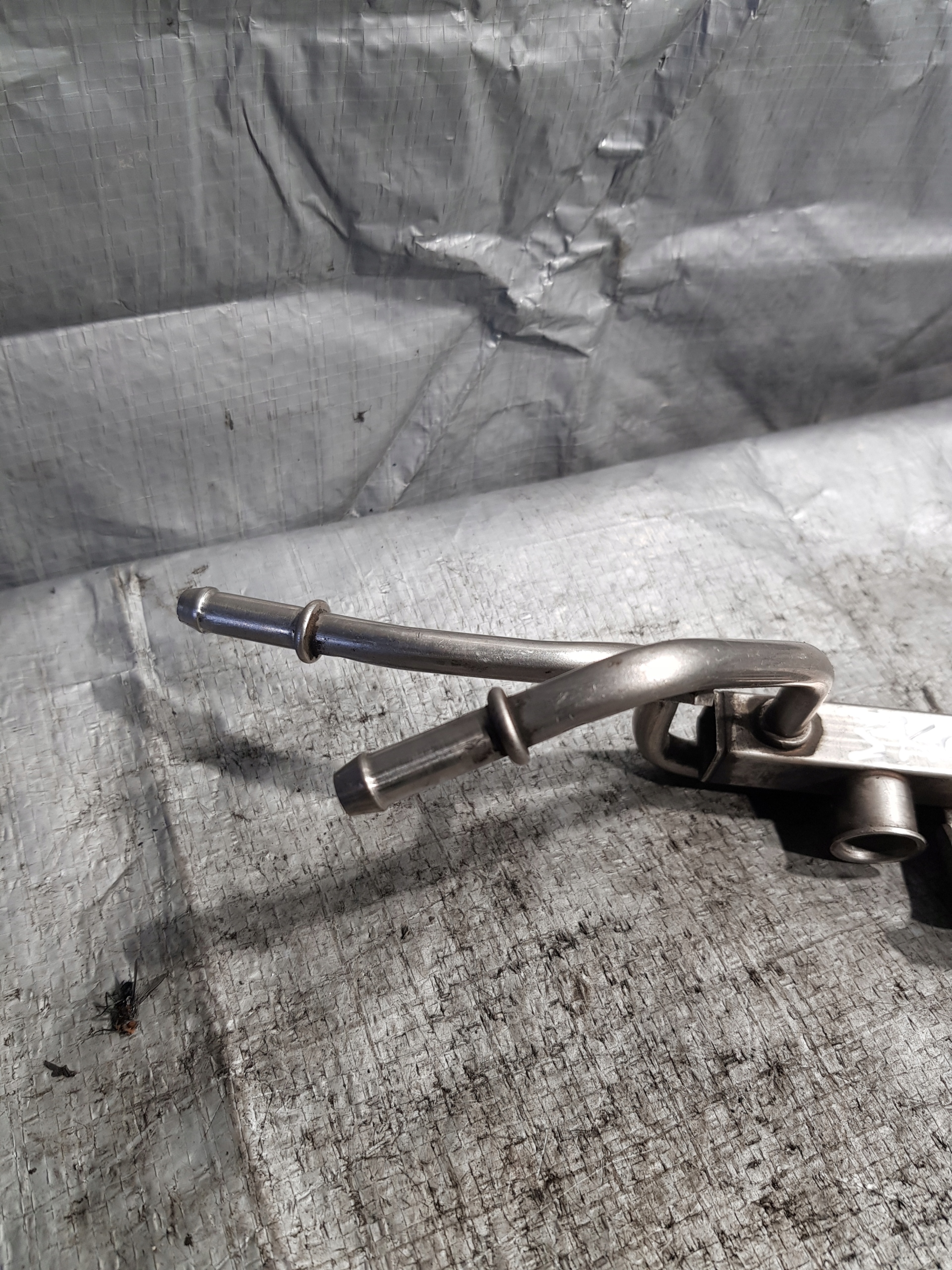 Rampe injection 06A90603ID SKODA OCTAVIA et 1.8