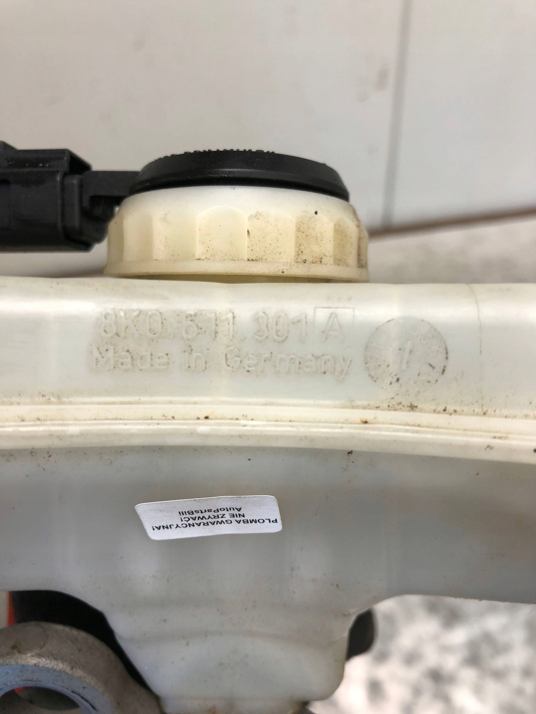 Servofreno serbatoio AUDI A4 B8 A5 8K0611301A