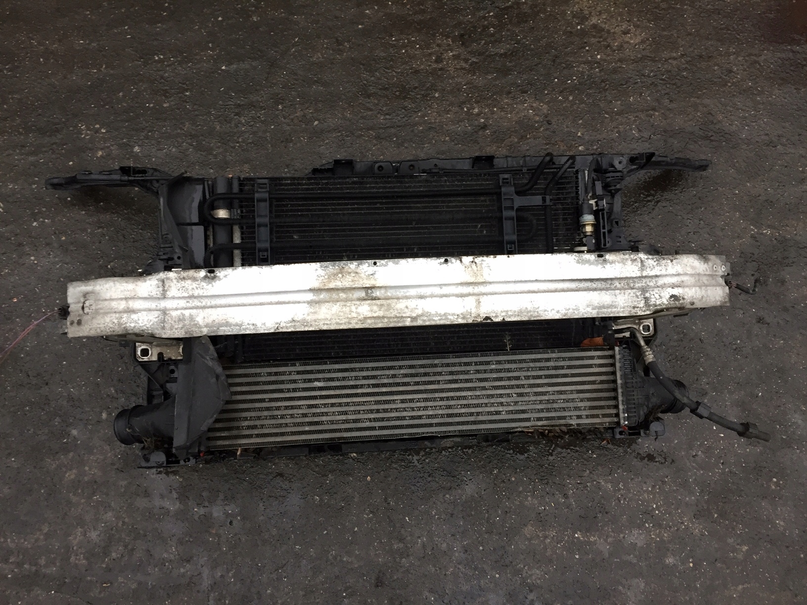 AUDI A5 8T A4 2.7 3.0 TDI support panel for radiators pillar