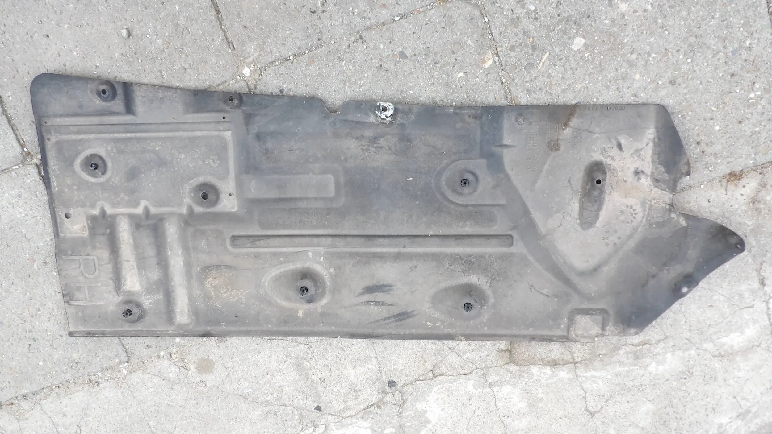 FORD FOCUS MK3 cover chassis right