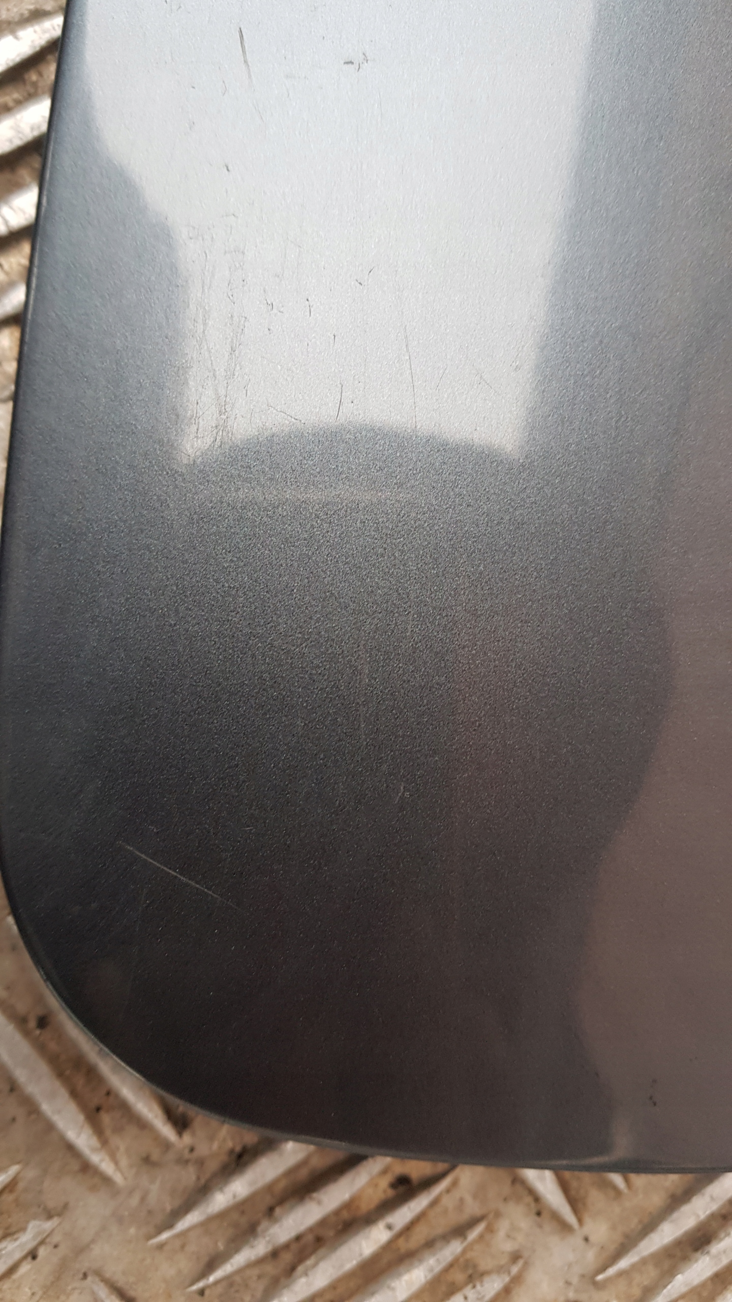 AUDI A4 B6 Tankklappe des Kraftstoffsbehälters 8E0010184H