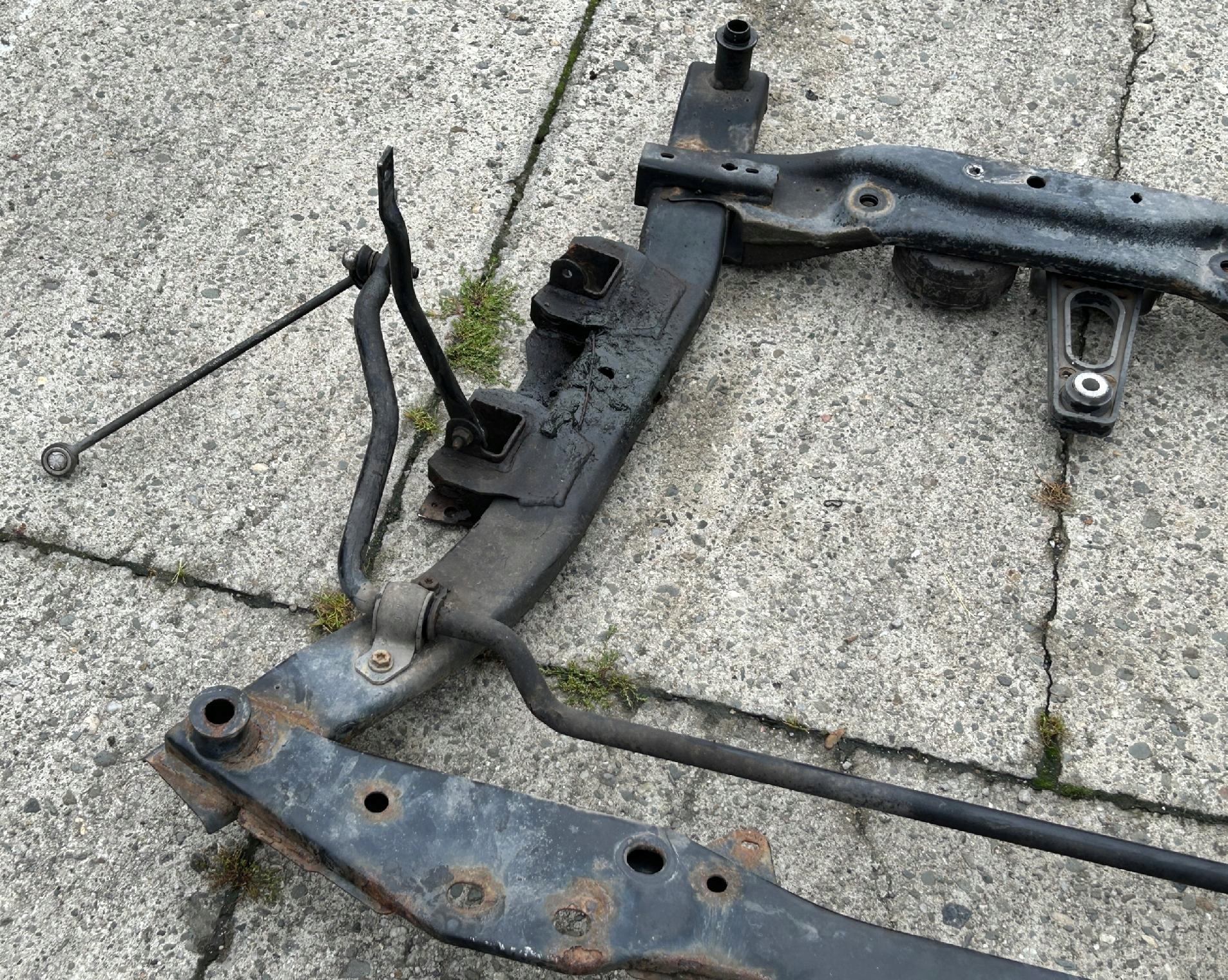 subframe axle beam front DACIA DUSTER and 10- 1.6 16V 2WD