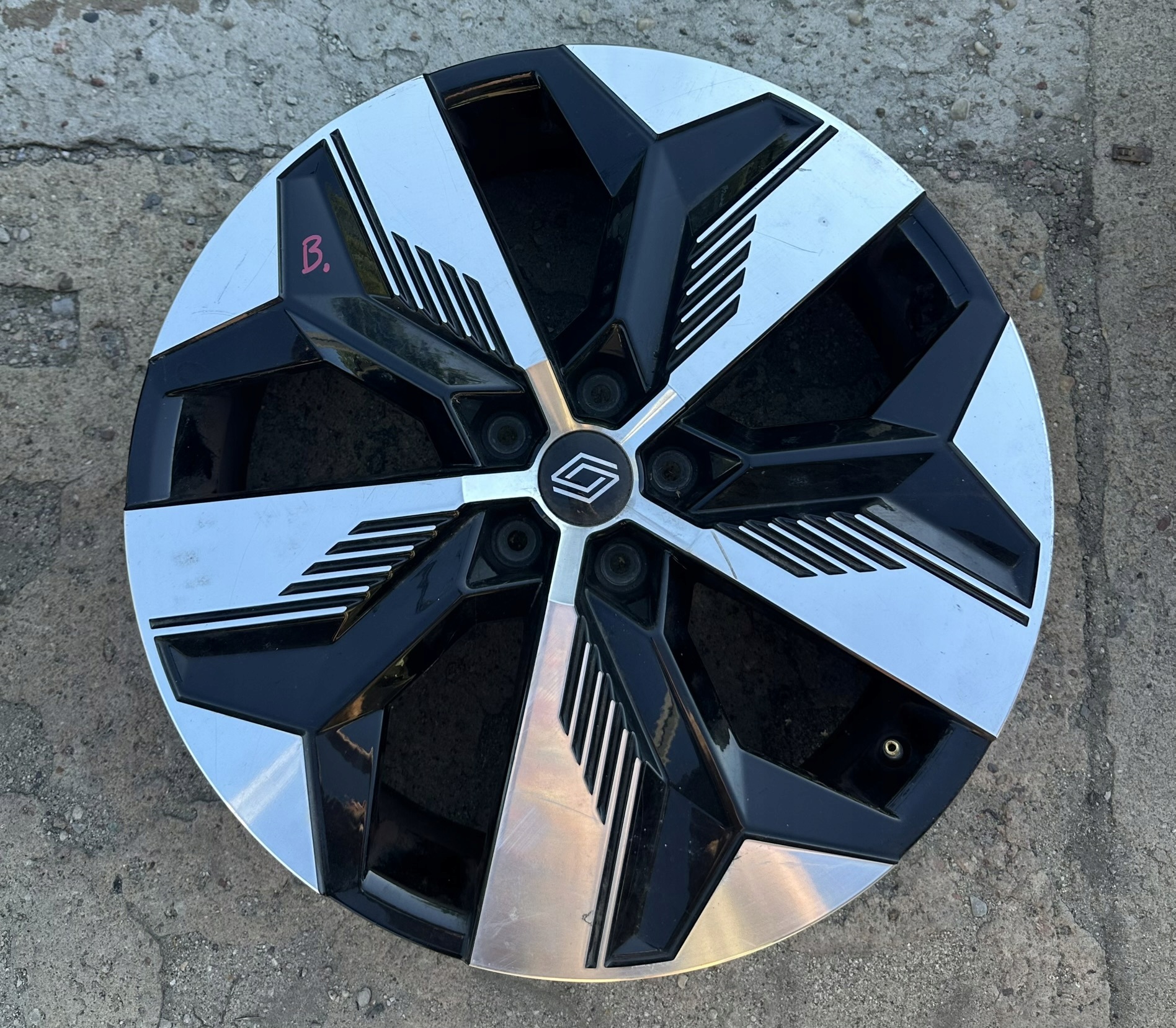 RENAULT MEGANE V E-TECH disc aluminium 20" ET34
