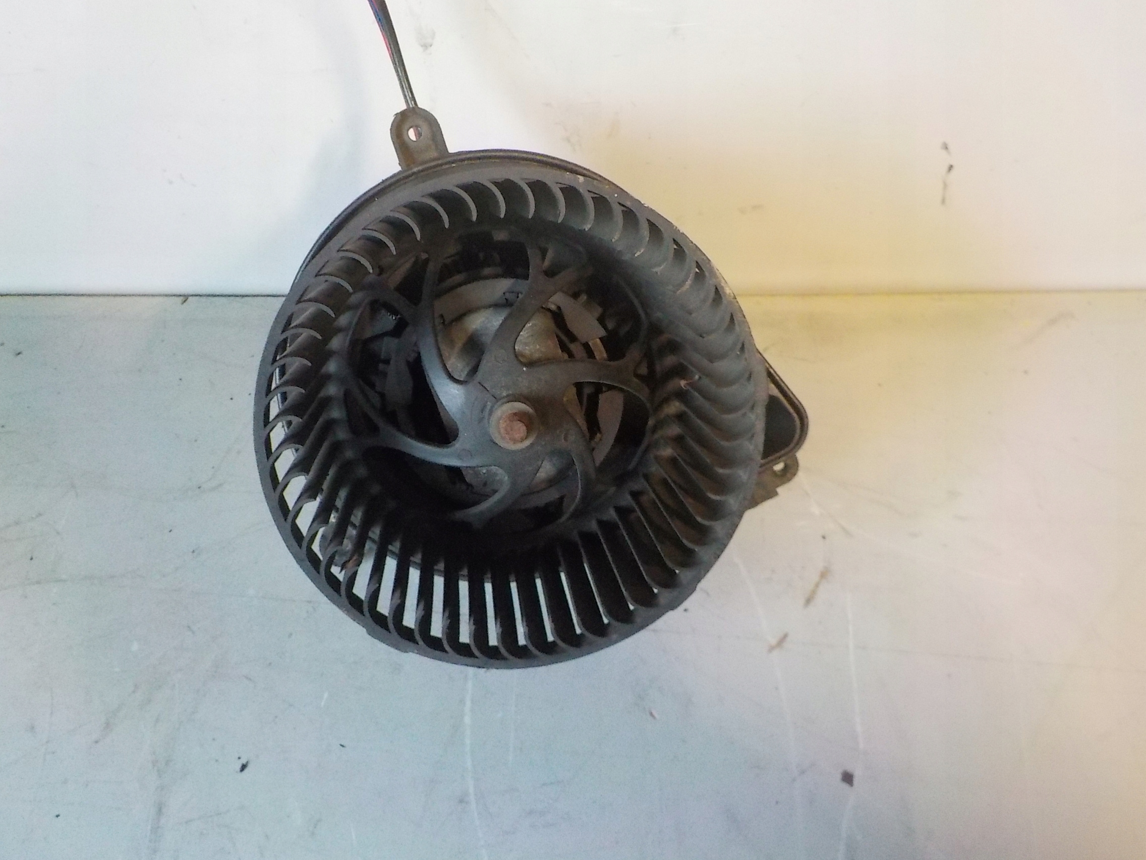 69222K - ВЕНТИЛЯТОР ПОВІТРОДУВКА SPRINTER 903 2.2 CDI 04R ^