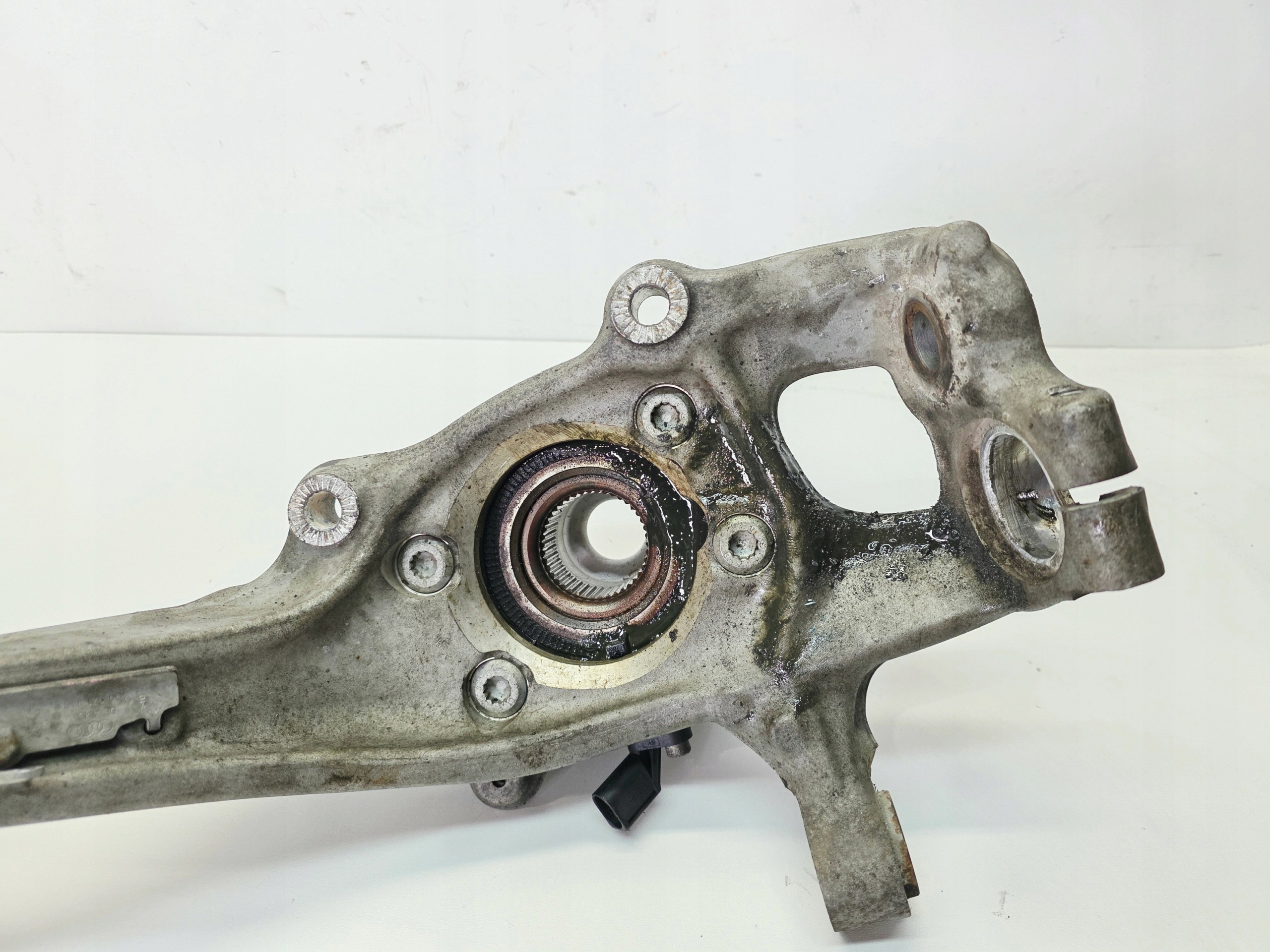 swing right front AUDI A4 B8 A5 8T LIFT A6 C7 A7 8K0407258AB