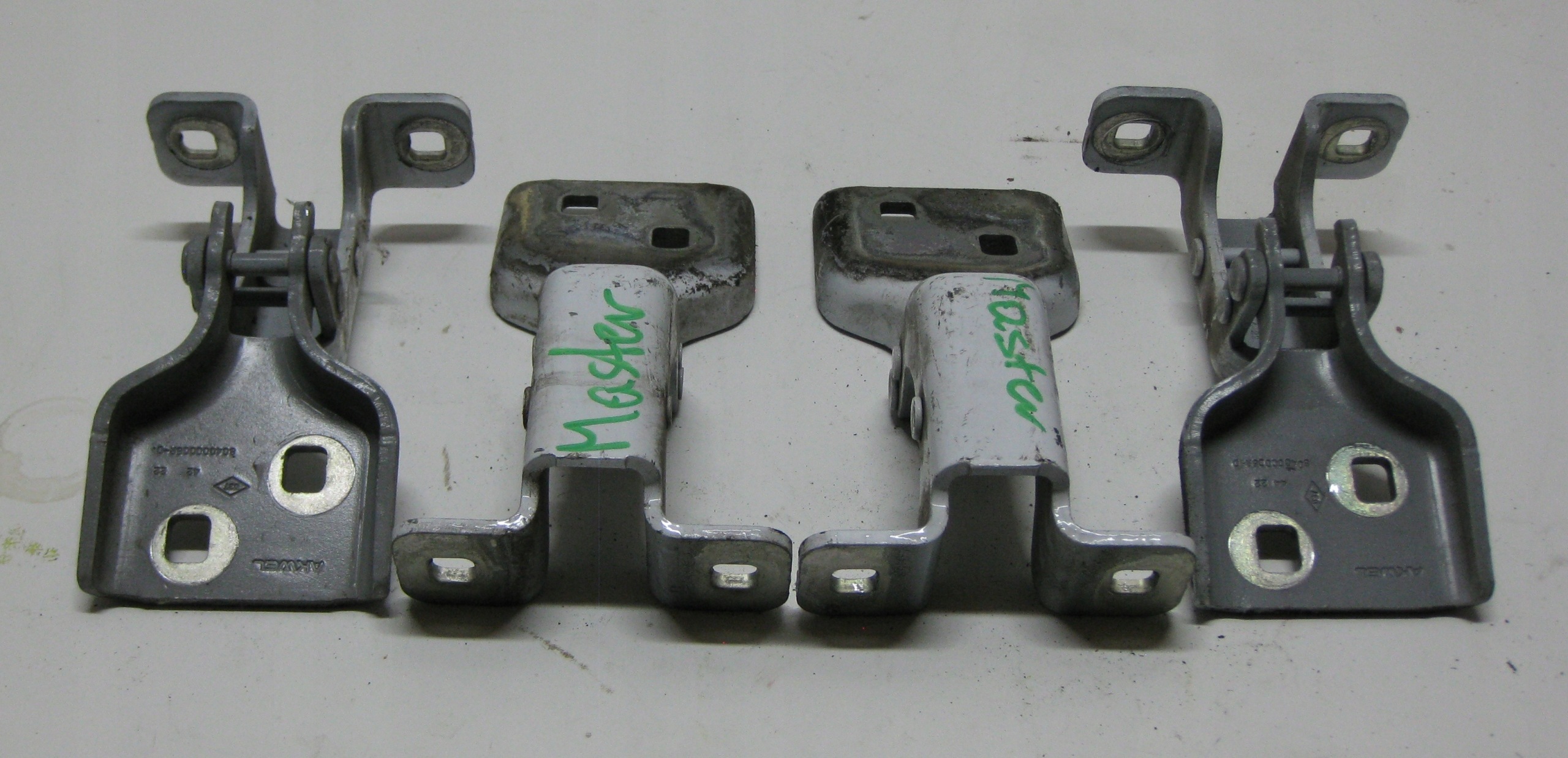 RENAULT MASTER III LIFT hinge door front left right 804000006R