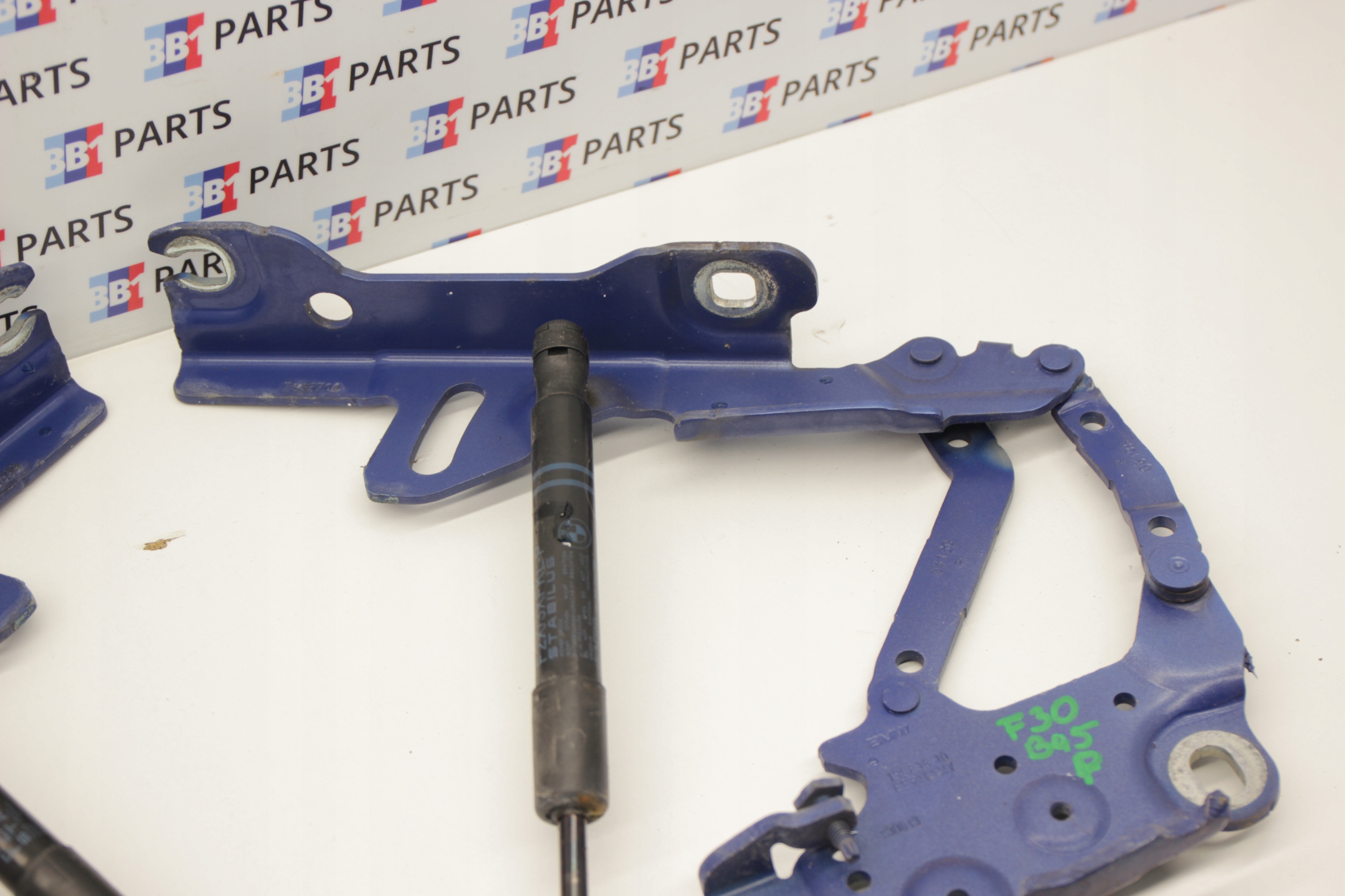 BMW F30 bonnet hinges left right B45 ESTORILBLAU