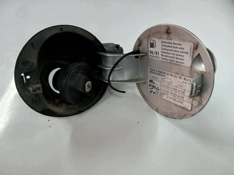 tankklappe des kraftstoffsbehälters SEAT CORDOBA II 6L5809905C code LAKIERU LS7Y