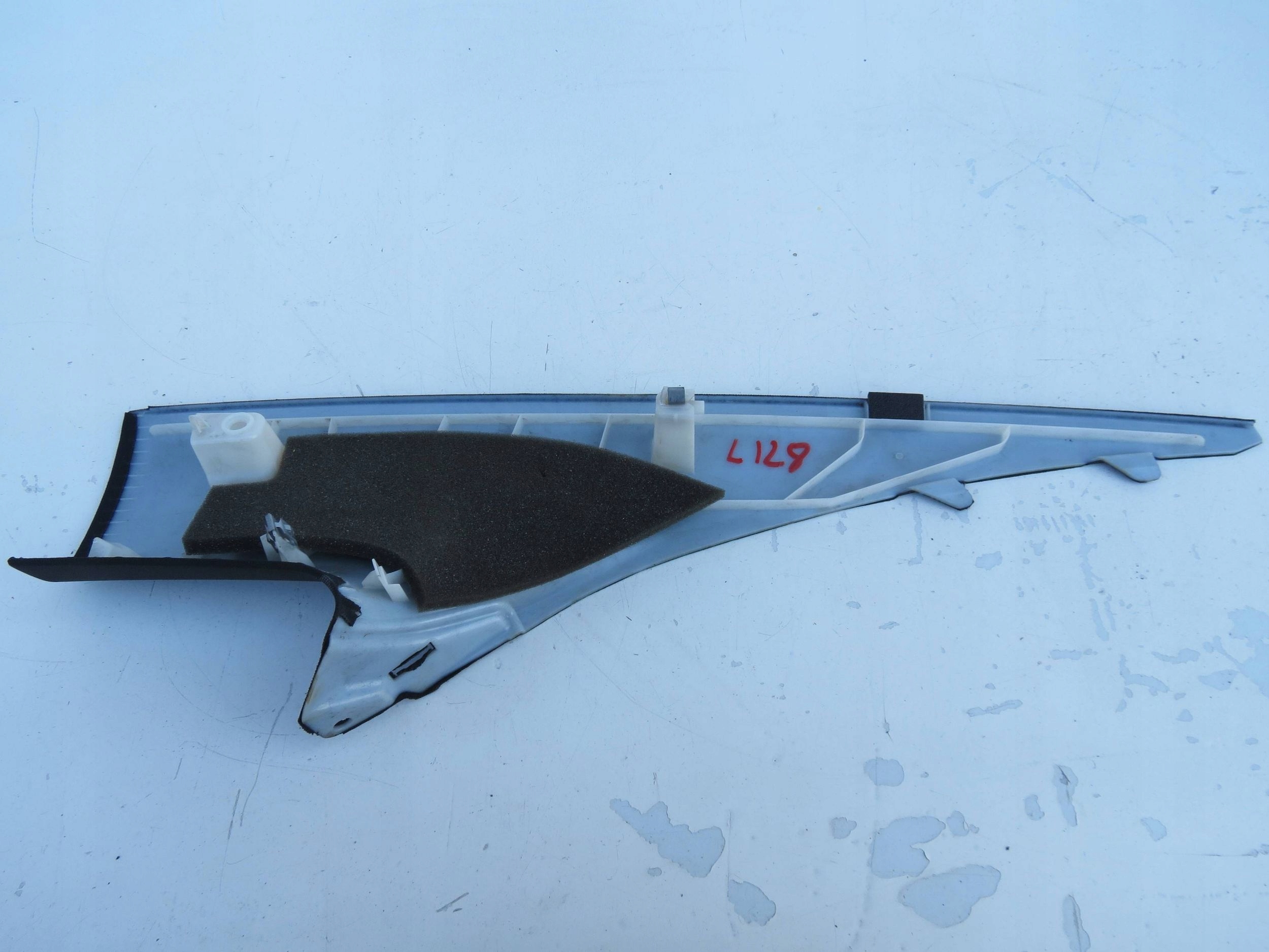 plastic cover SLUPKA left VOLVO S90 2.0 V90