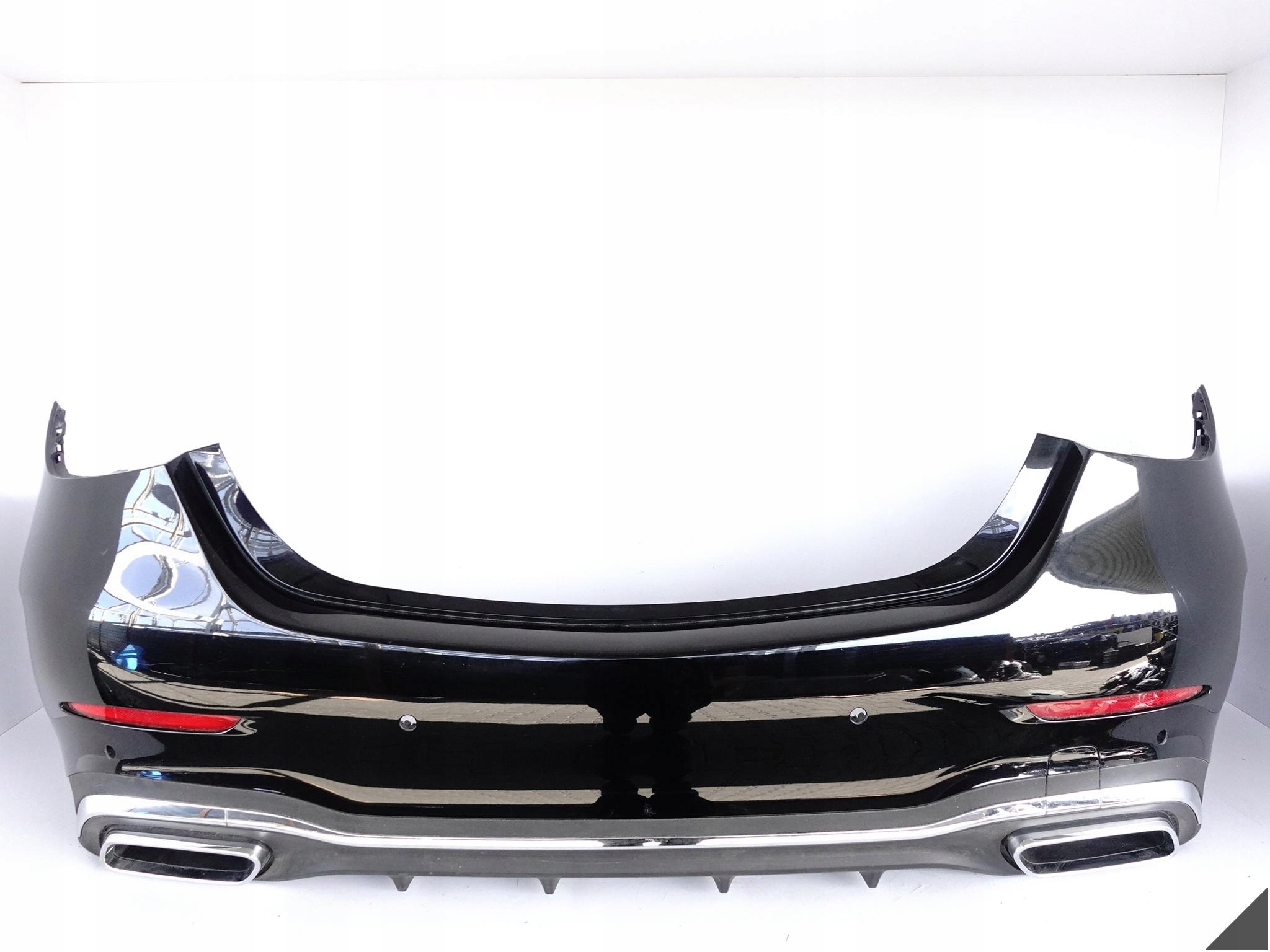 MERCEDES C-KLASA W206 sedan AMG 21- bumper rear part + diffuser ODBLASKI (6xPDC)