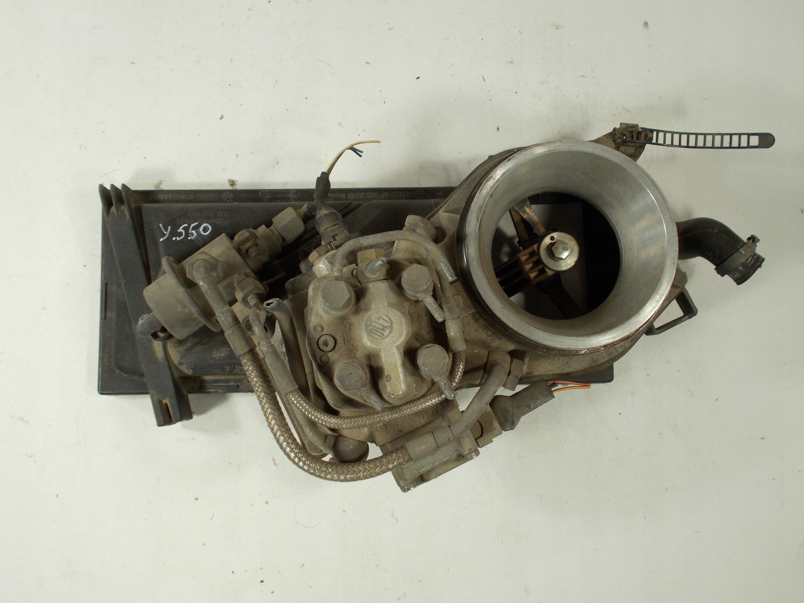 ROZDZIELACZ PALIWA VW AUDI 026133353 0438121011