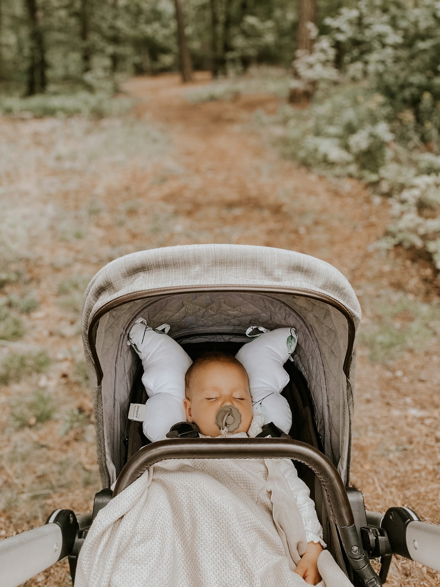 Poduszka Antywstrząsowa Motylek Dots Sleepee Kolor dominujący biel