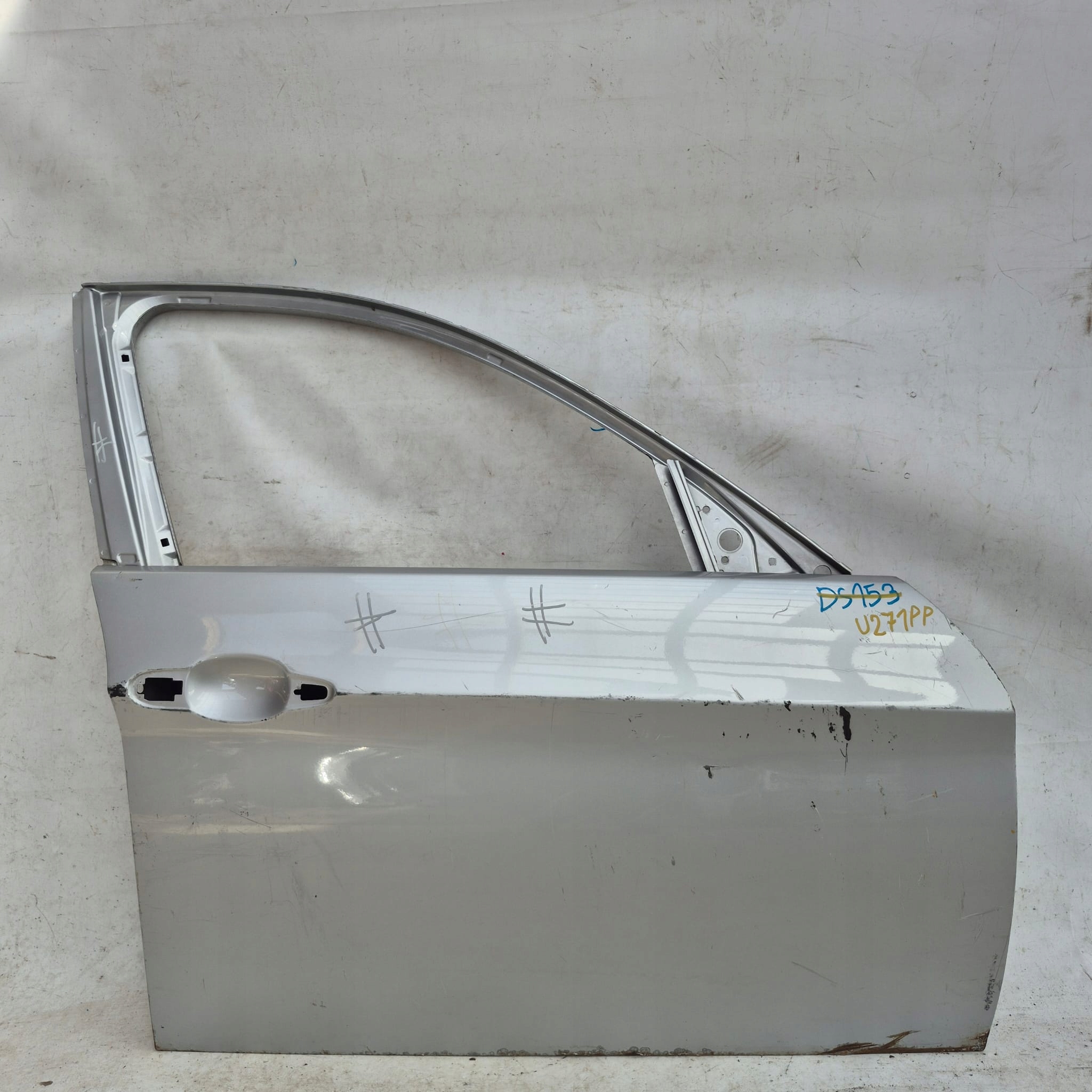 BMW 3 E90 E91 04-12 door front front right