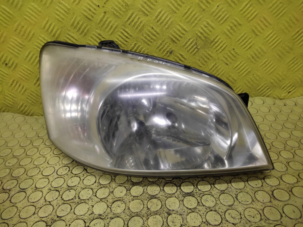 HYUNDAI GETZ REFLEKTOR light right front 921021CXXX