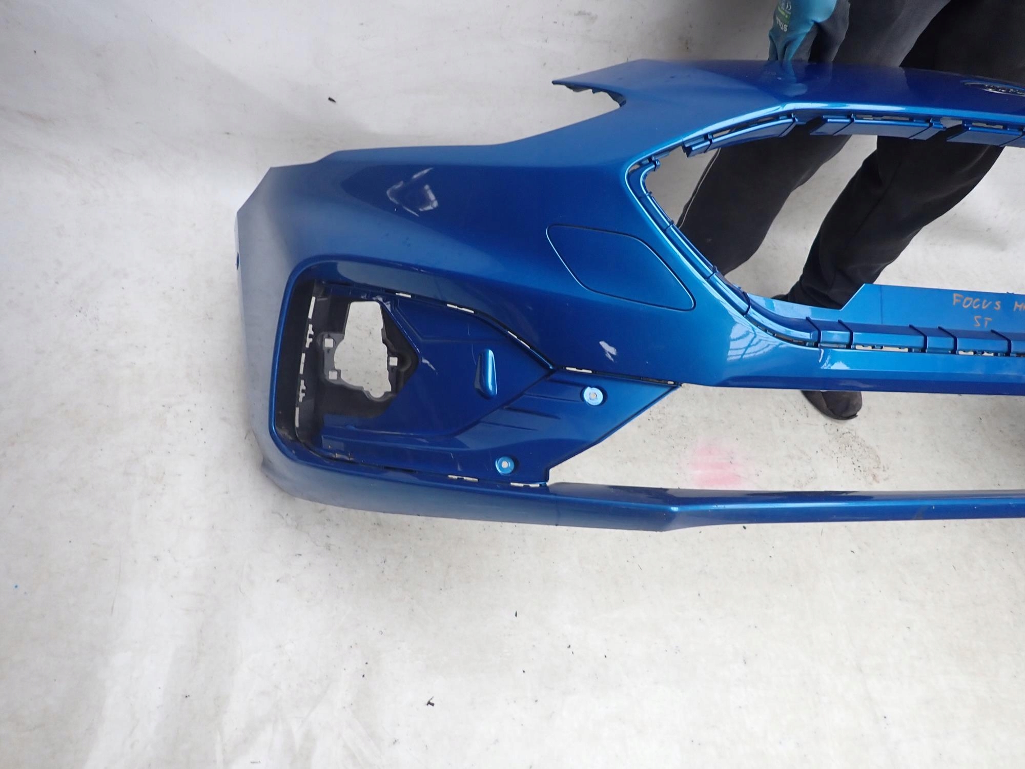 FORD FOCUS IV 4 MK4 ST LINE 18-21 bumper front front PDC