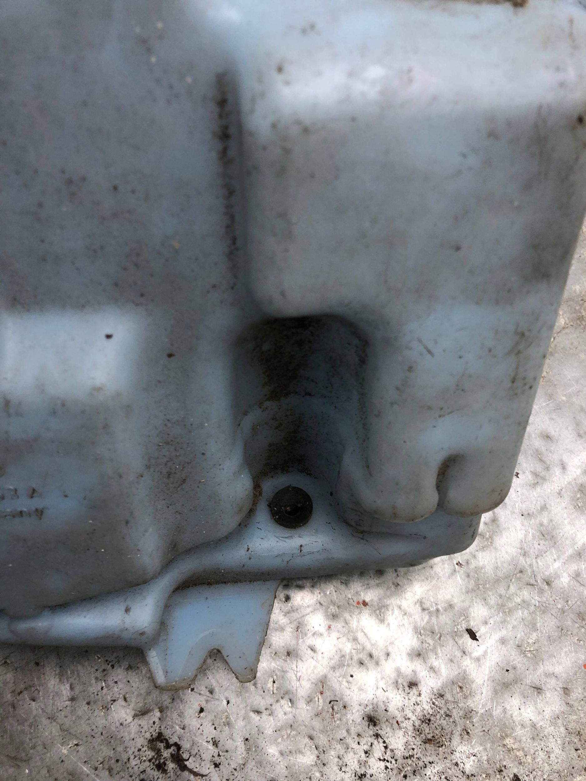 washer fluid tank VW GOLF III 1H0955453A