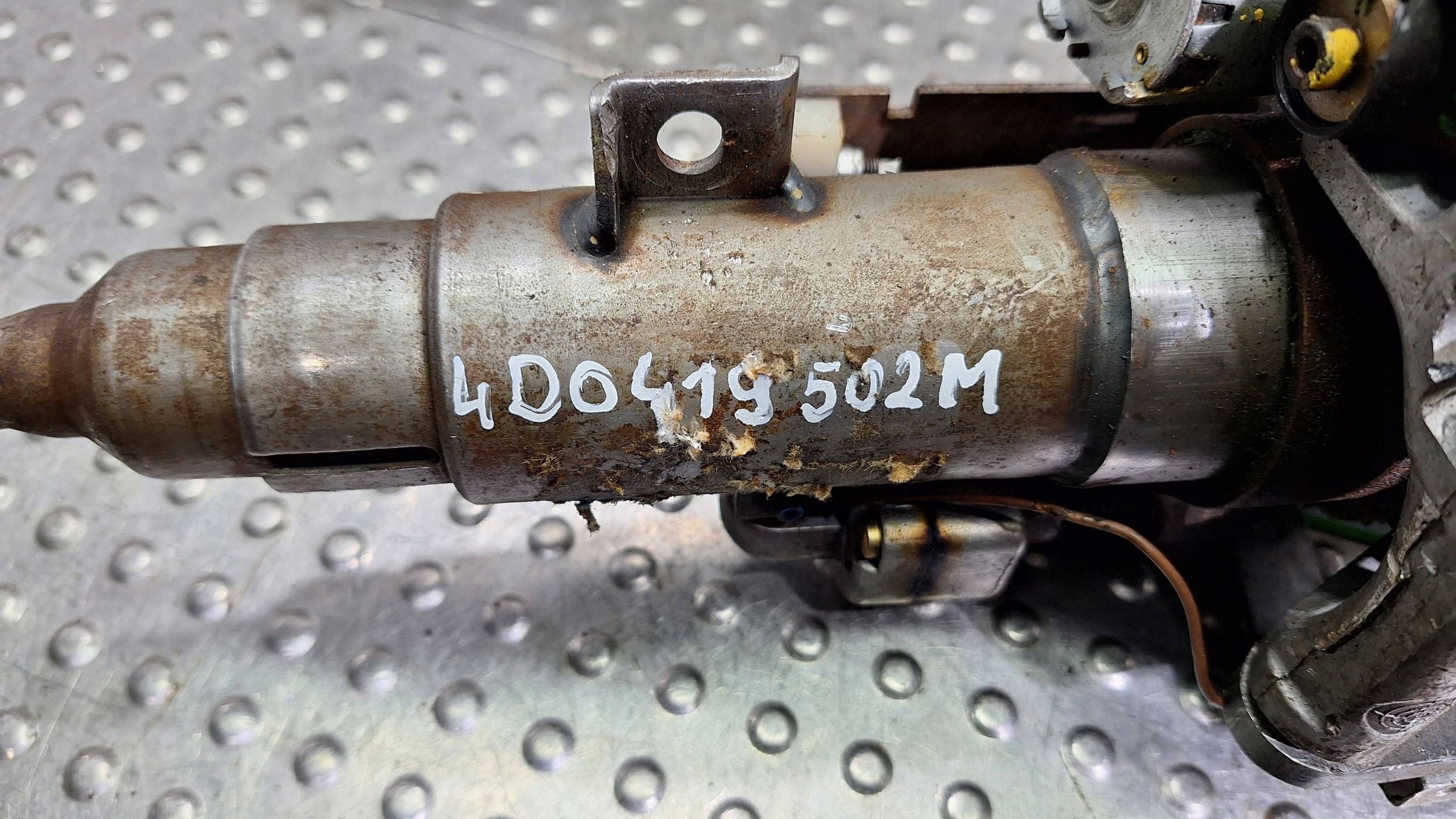 steering wheel rod 4D0419502M AUDI A8 D2