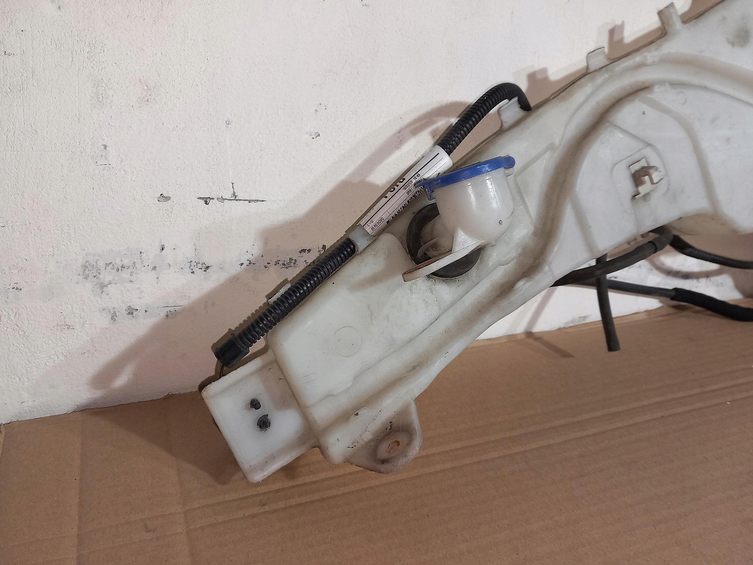 Behälter Spritzdüse FORD FOCUS MK2 6M5T-F221050-AA 04-11