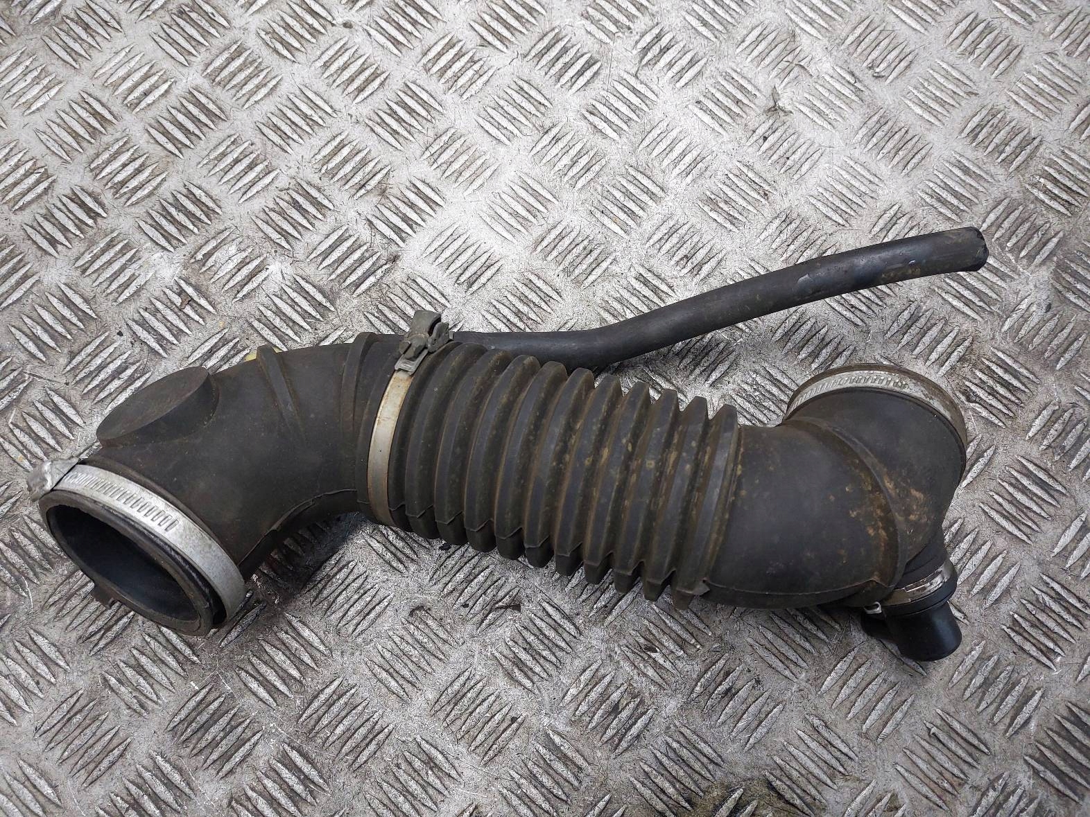 pipe air hose VOLVO S40 and 30864200