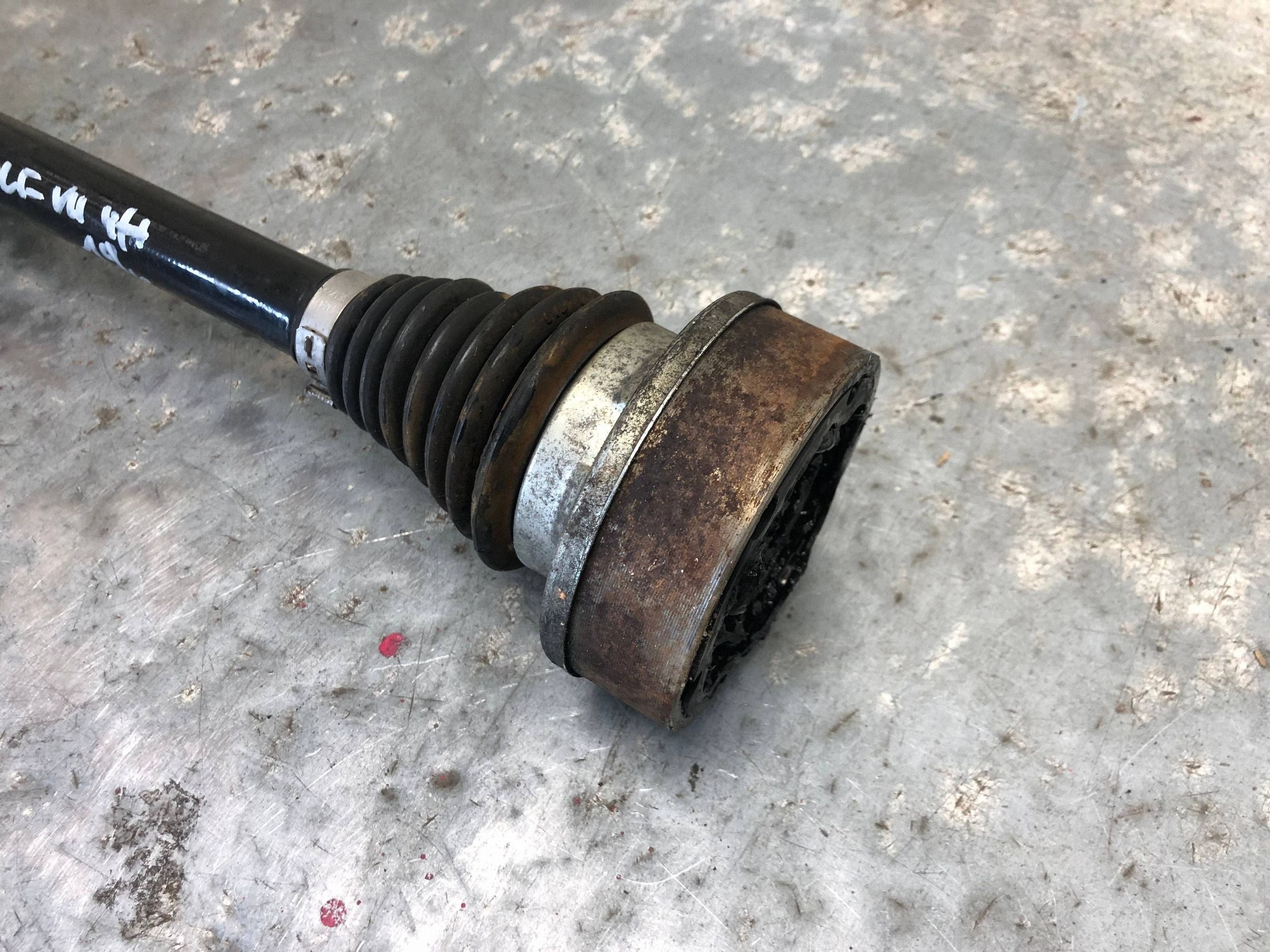 semi-axis left 1.5 TGI VW GOLF VII LIFT HB 5Q0407271A
