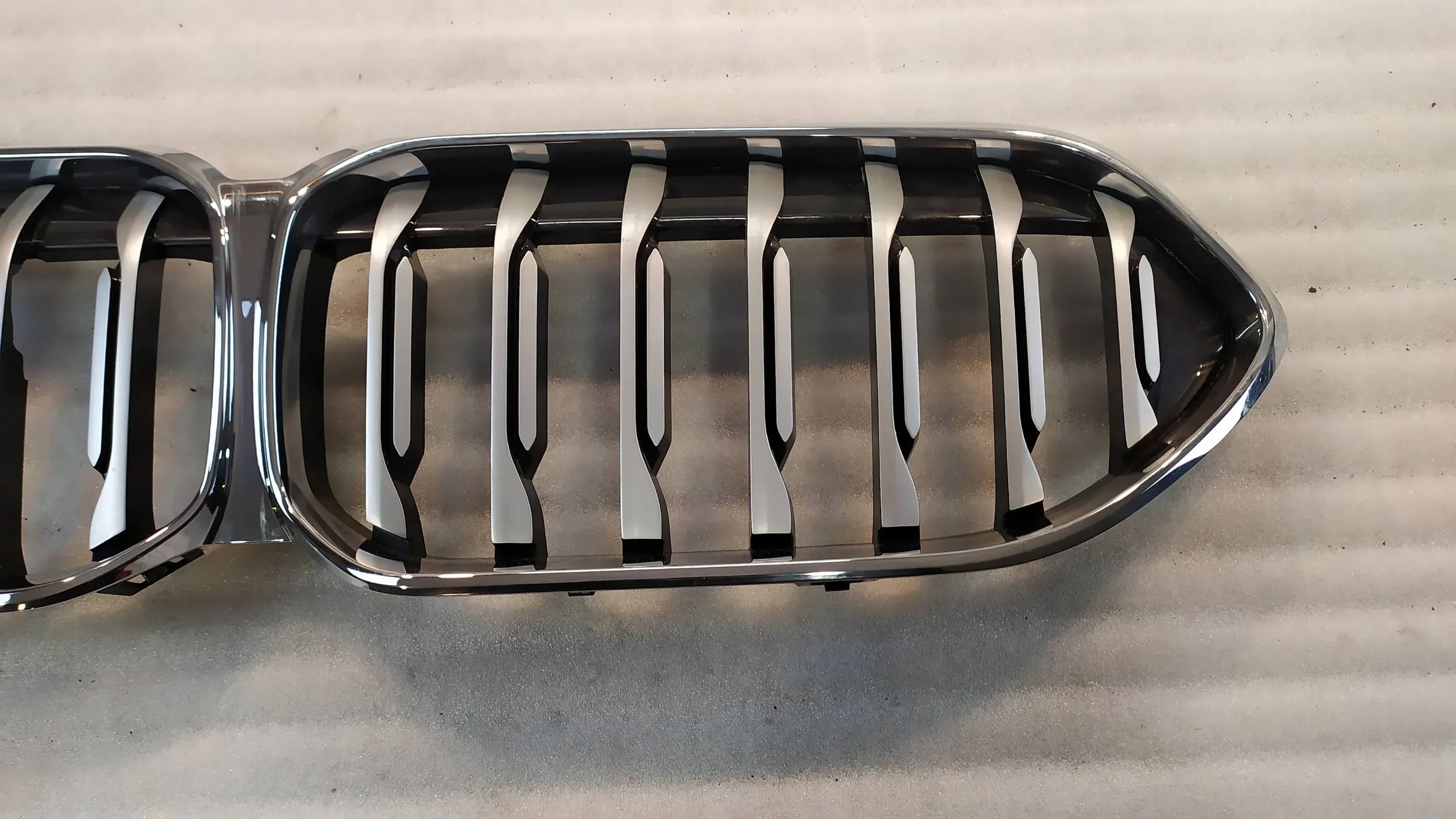 BMW 2 F44 Kühlergrill FRONTGRILL Kühlergitter 7077302 - Thumbnail 2