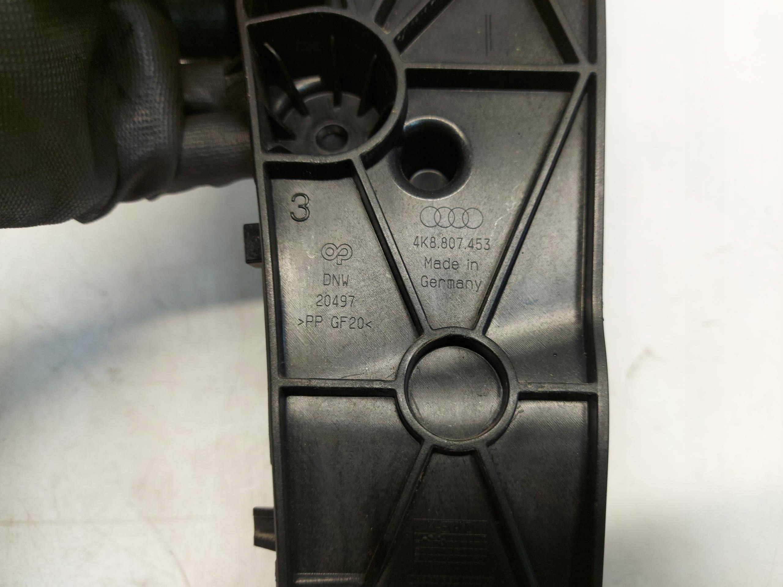 Audi A7 4K8 45 TFSI bumper bracket left rear part 4K8807453