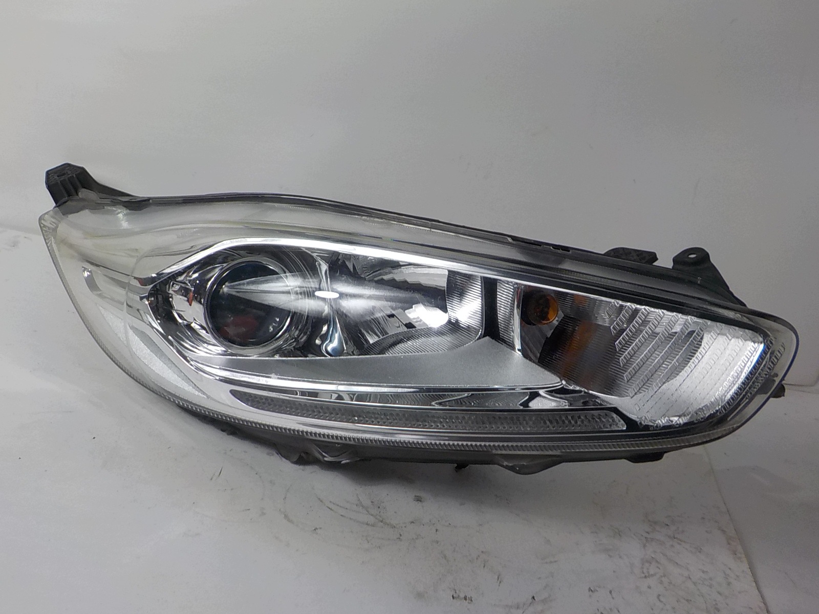 FORD FIESTA VII MK7 LIFT light right front front UK