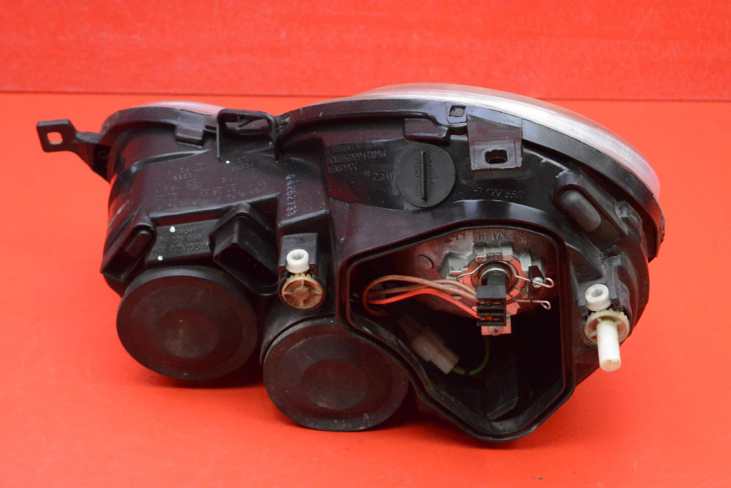 REFLEKTOR right light front EU VW POLO 4 IV 9N 01-05
