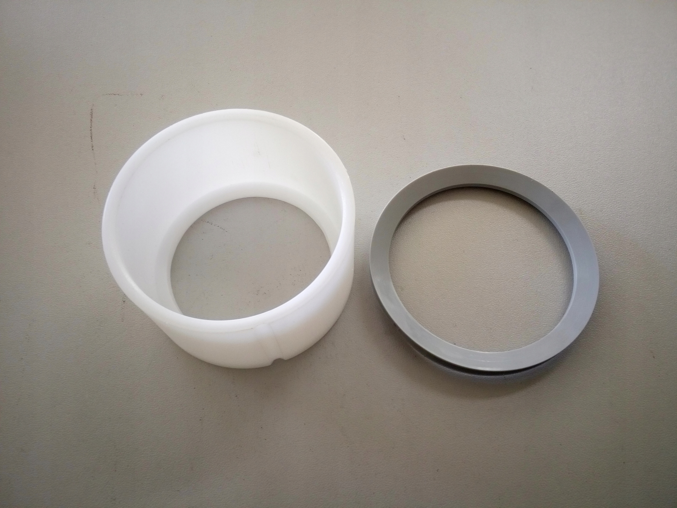 Merlo tulejka plastikowa zwrotnicy osi górna