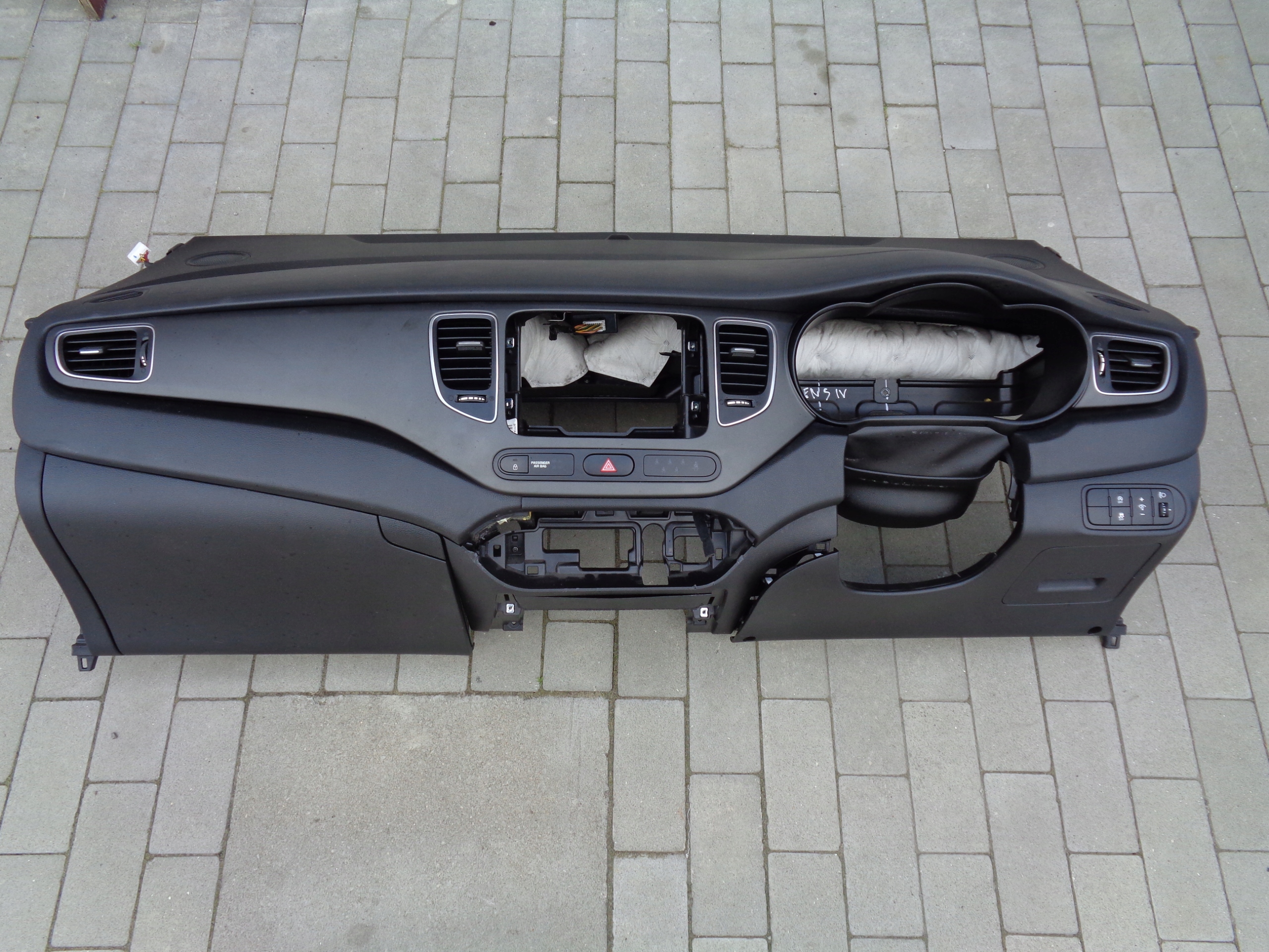 торпеда англия kia CARENS IV 4