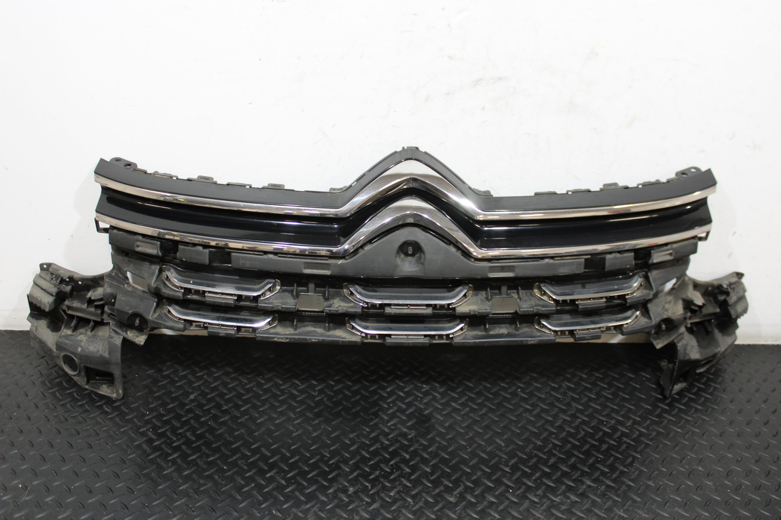 Citroen C5 Kühlergrill FRONTGRILL Kühlergitter 9825347677 - Thumbnail 1