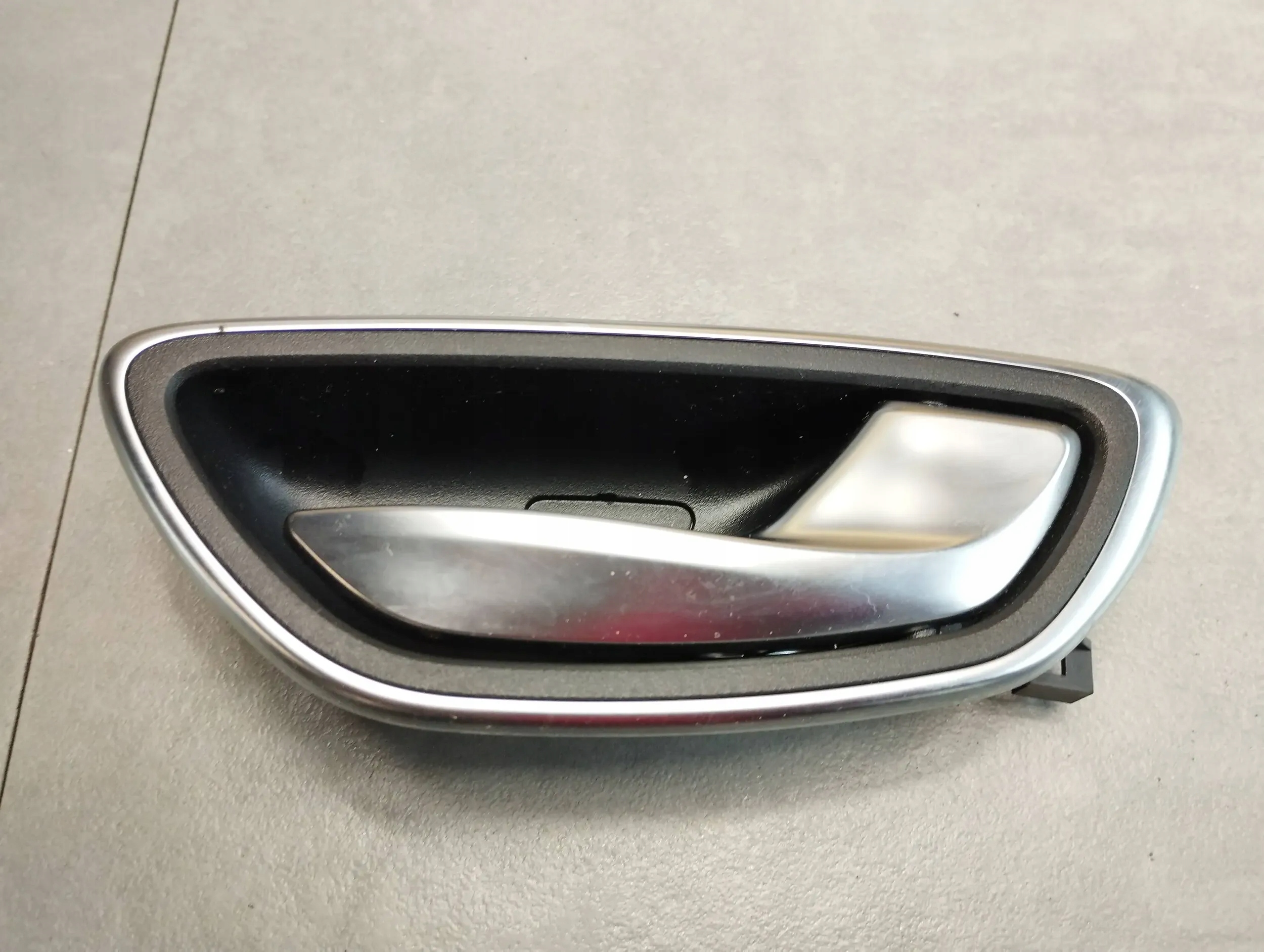 Renault Scenic IV handle inner right rear part 826724883R