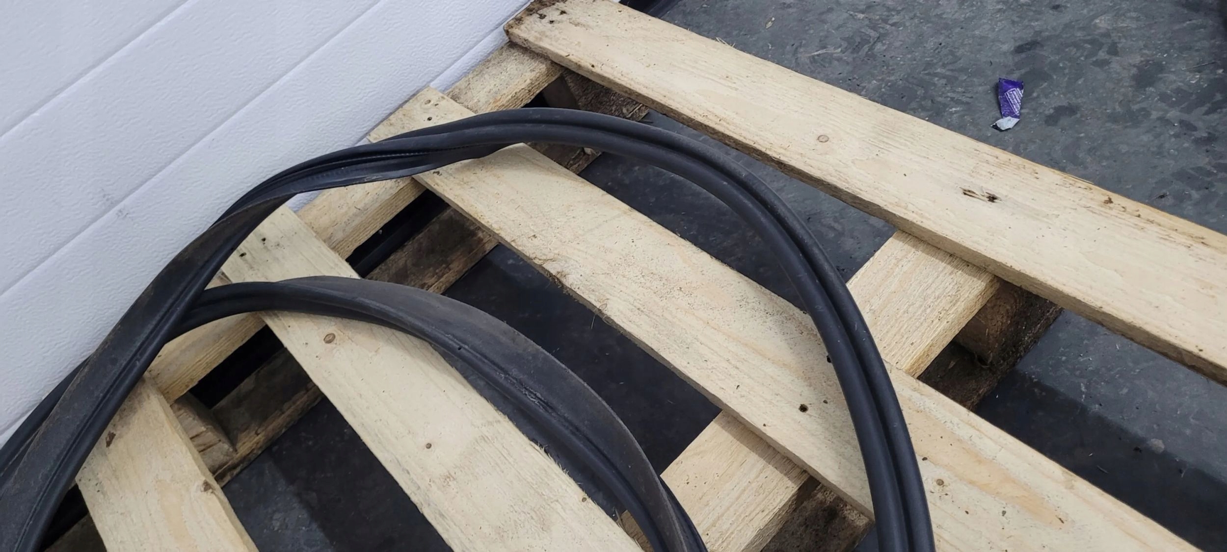 A6 C7 4G LIFT gasket bonnet boot rear part KOMBI