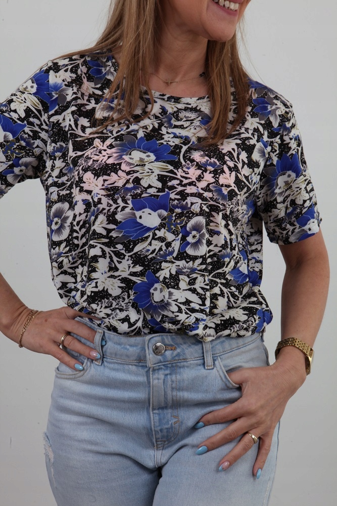 LEKKA BLUZKA ZWIEWNA MAŁE KWIATY KWIATKI KOLORY XL Wzór dominujący kwiaty