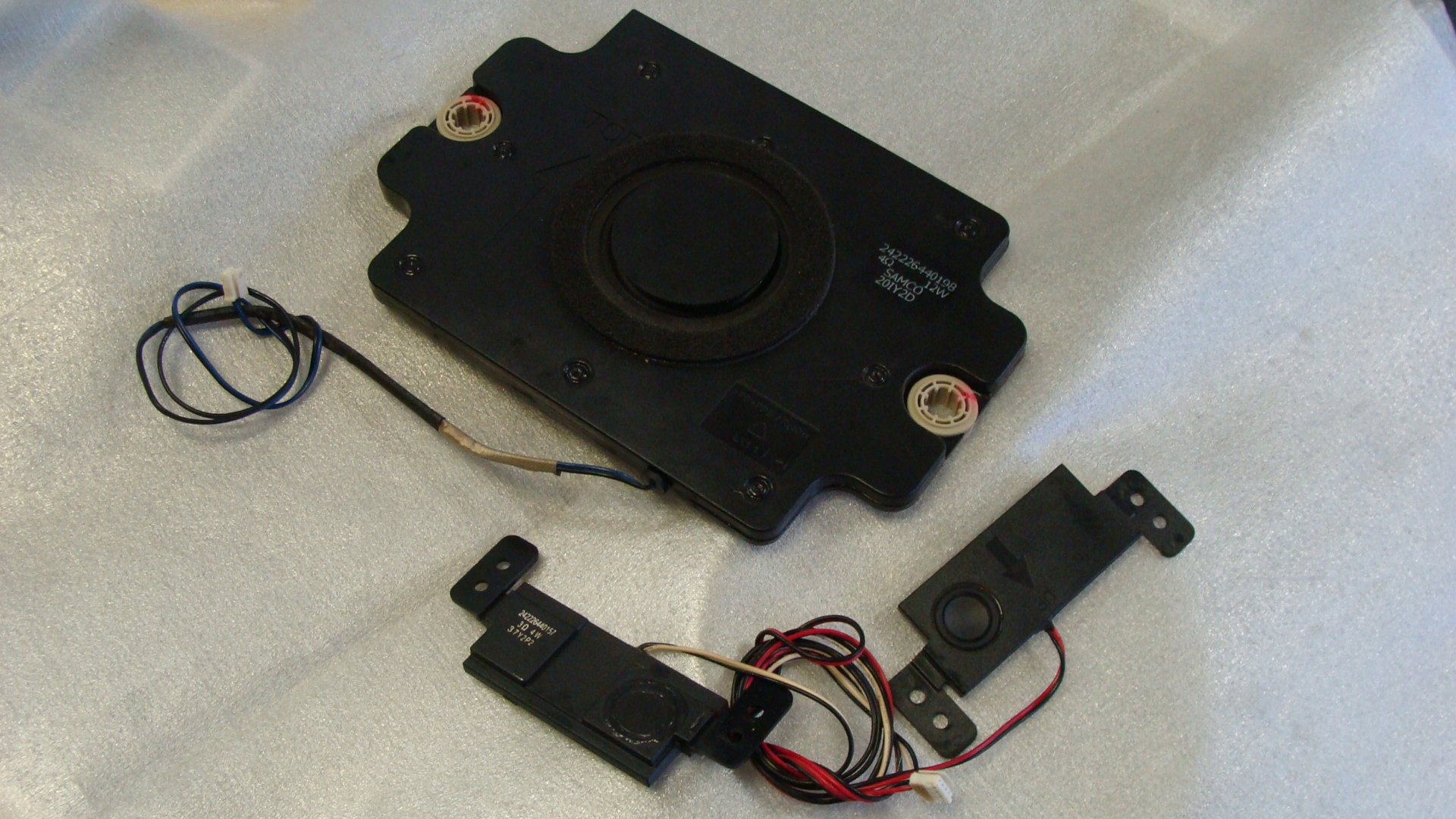 КОЛОНКИ 242226440198 242226440157 PHILIPS