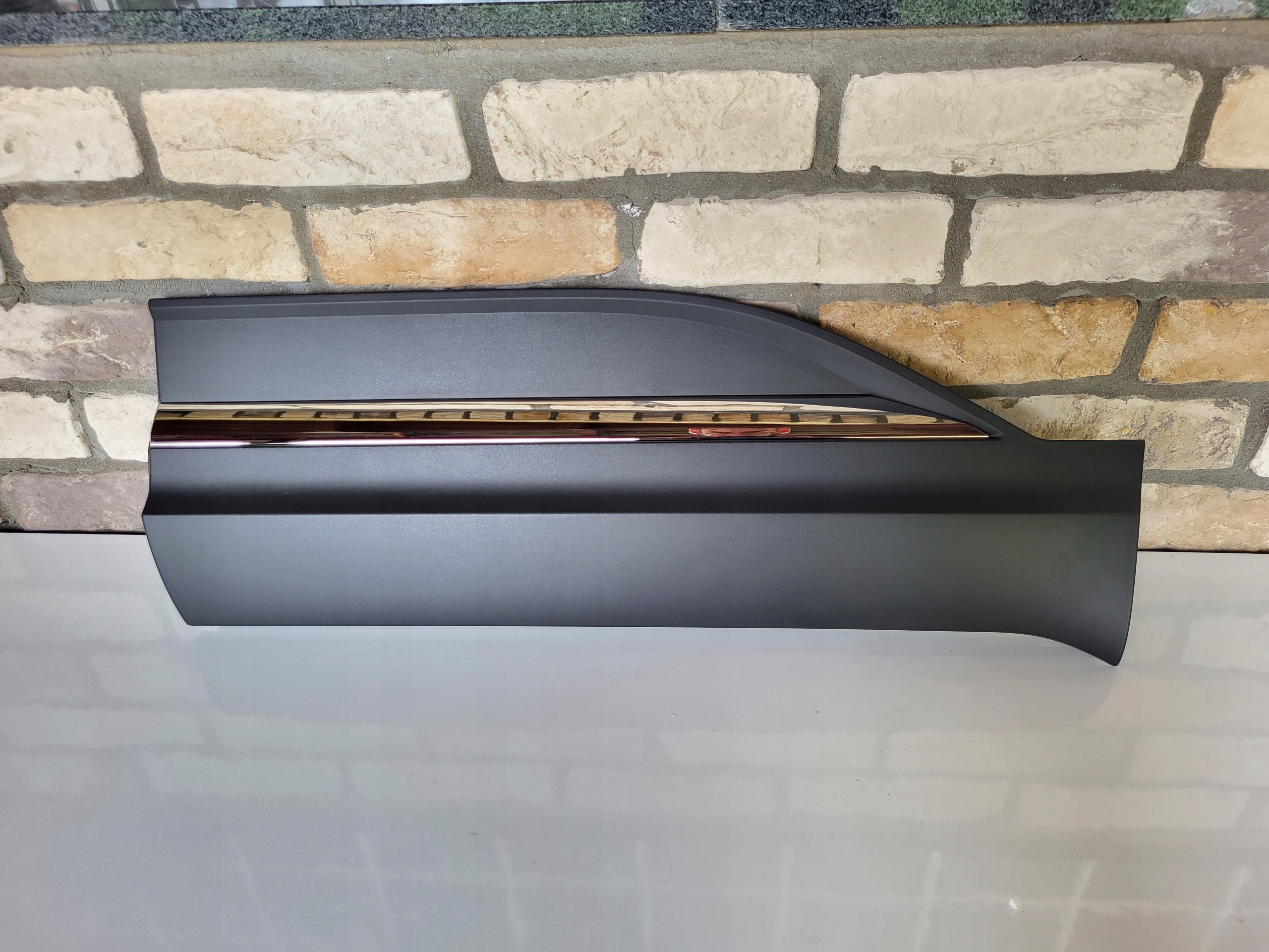 LISTWA DRZWI TYŁ LEWA RENAULT KOLEOS II 808218403R