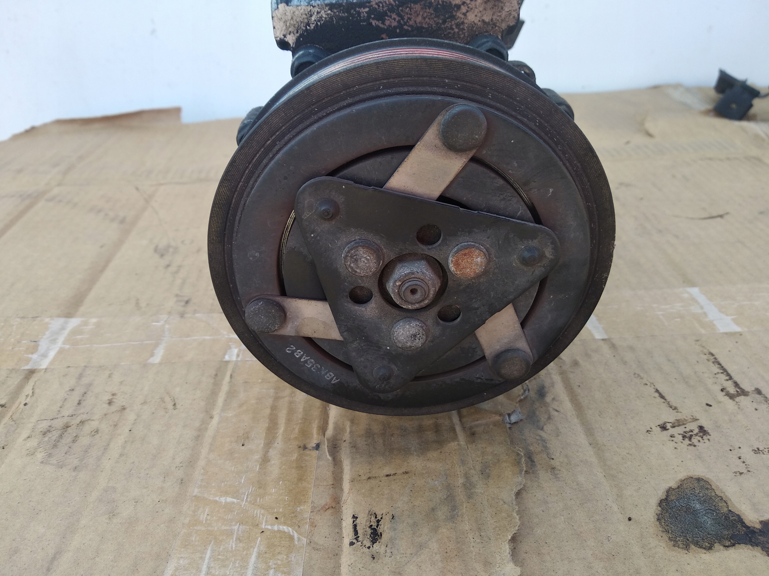 Компрессор кондиционера CITROEN C2 C3 peugeot 207 9646273380