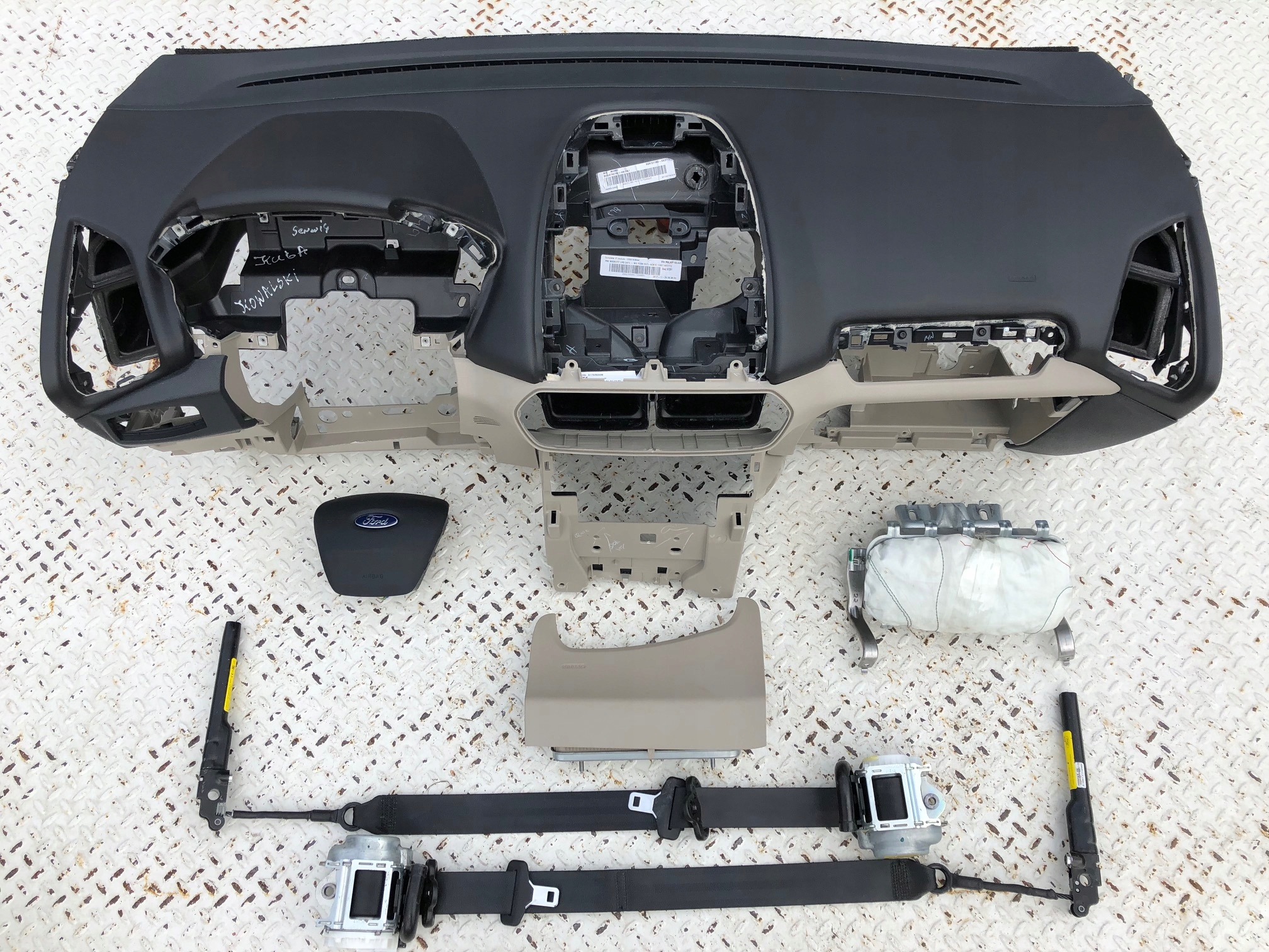 FORD ECOSPORT II торпеда консоль Подушки ремень